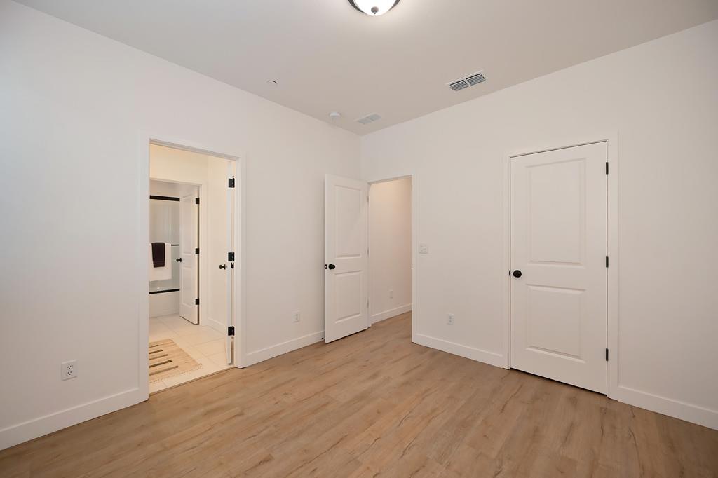 3260 Ronald Reagan Way