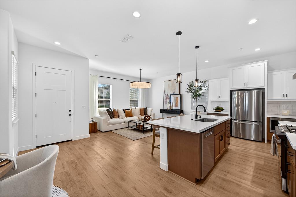 2367 Omaha Beach Avenue