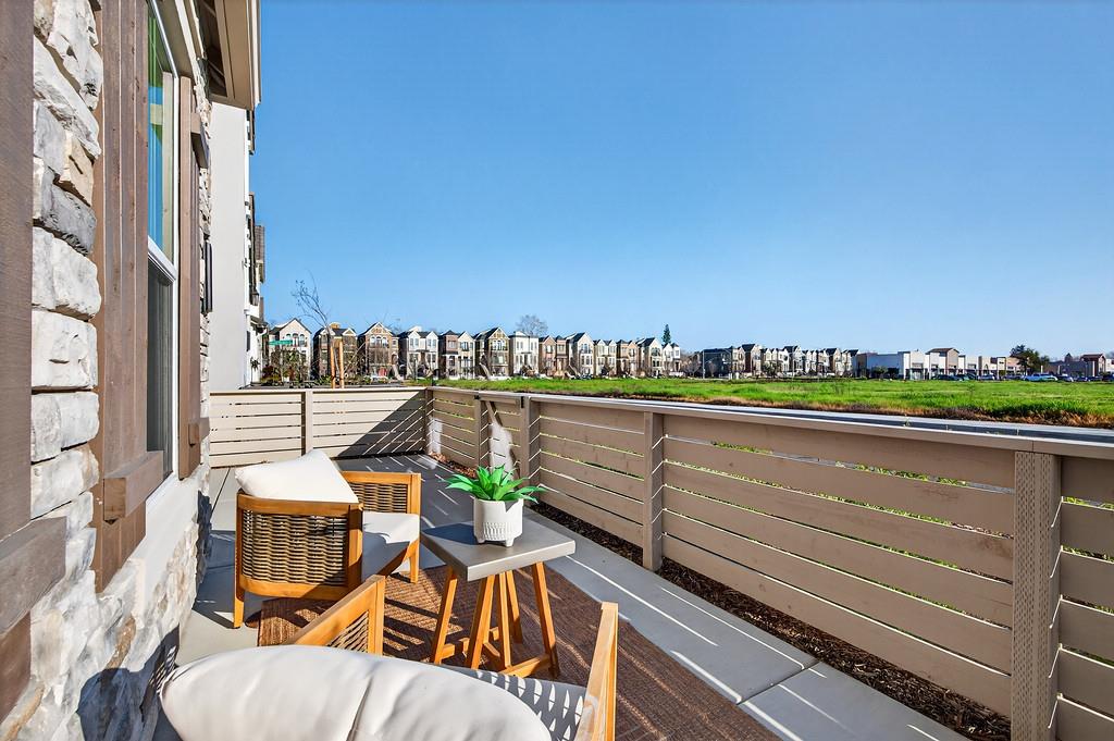 2367 Omaha Beach Avenue