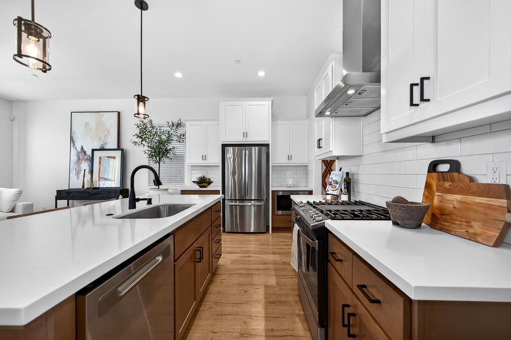 2367 Omaha Beach Avenue