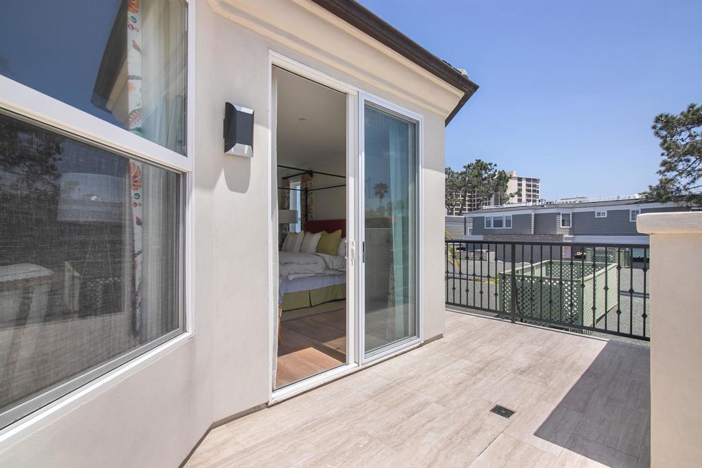 848 Prospect Street E