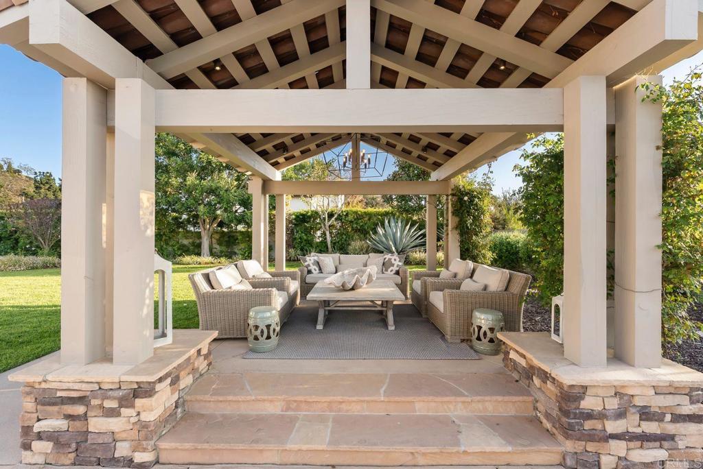 7930 White Christmas Ct