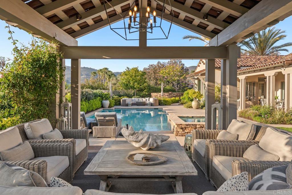 7930 White Christmas Ct