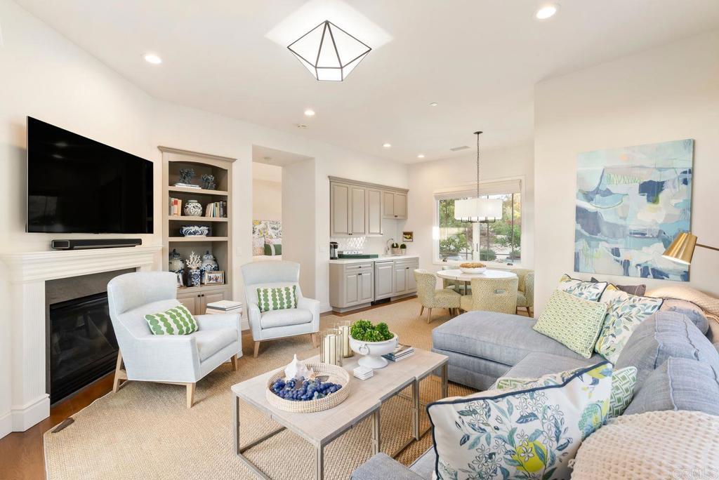 7930 White Christmas Ct