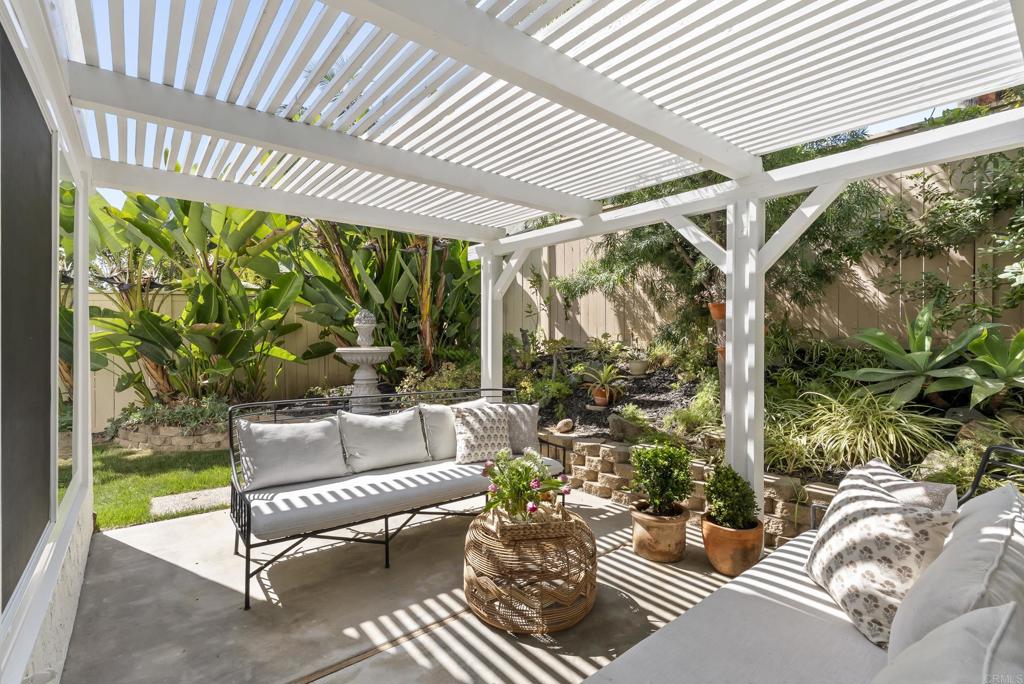 3116 Del Rey Avenue