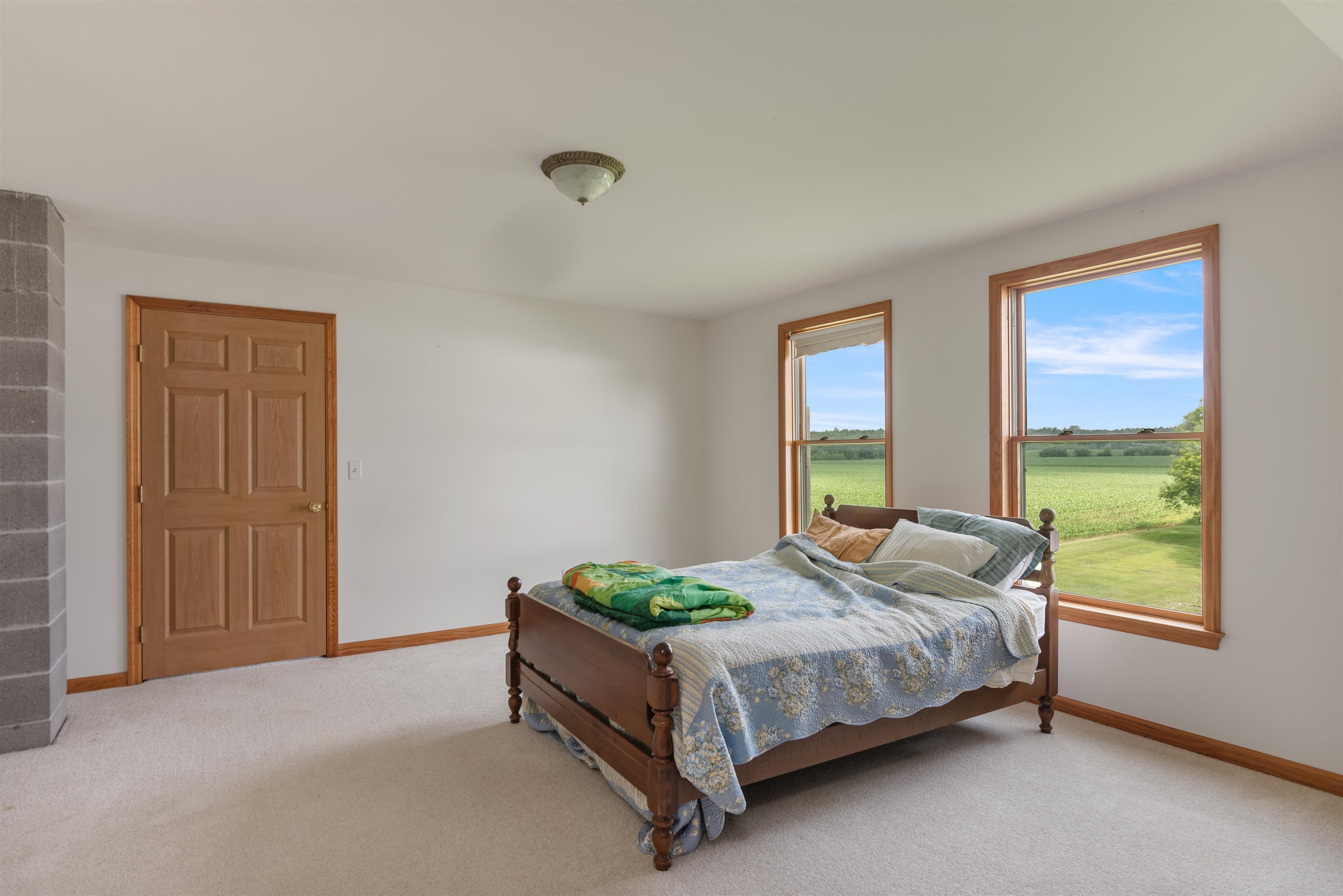 8139 Vermont Route 105