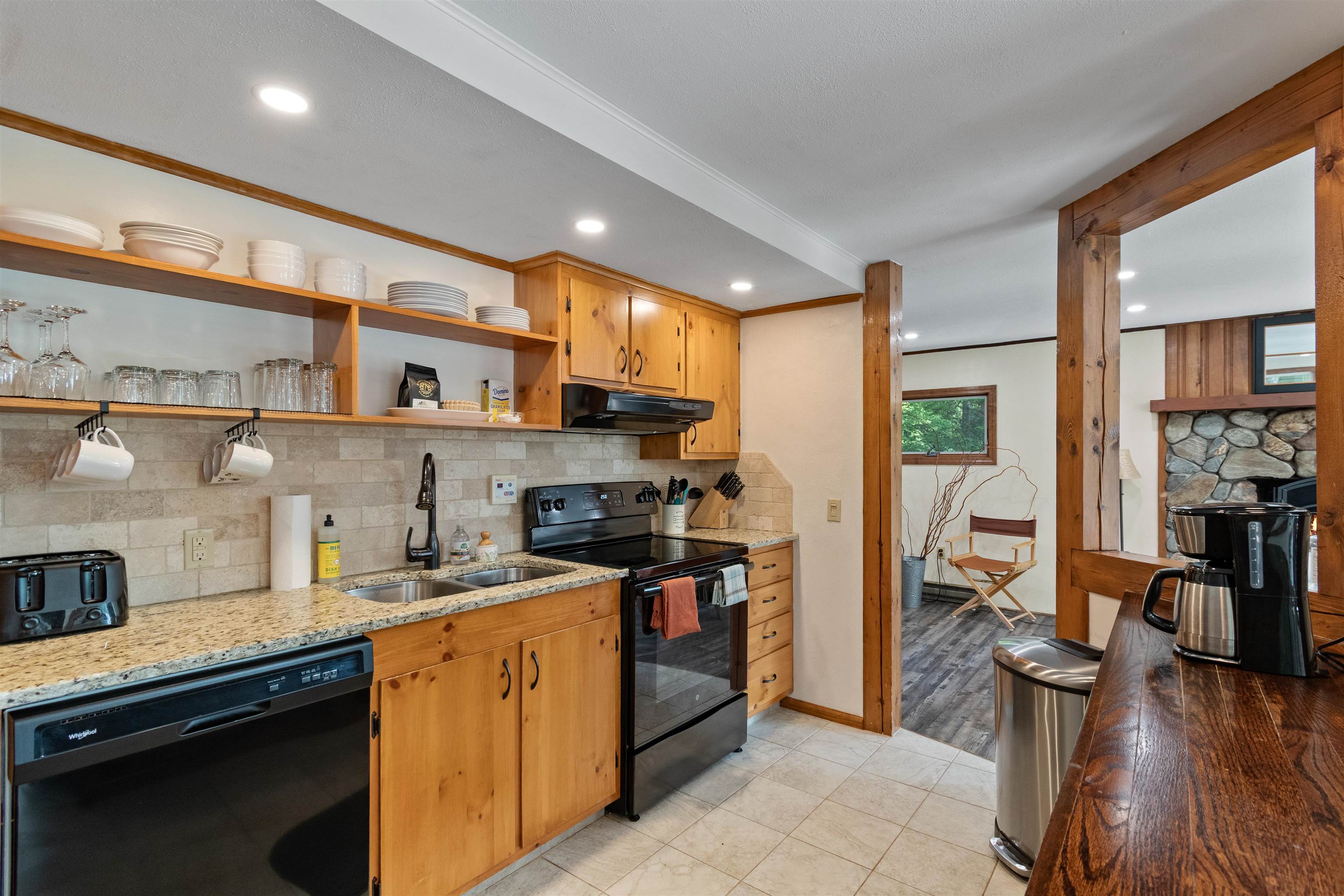 221 Highland Drive Unit: 27