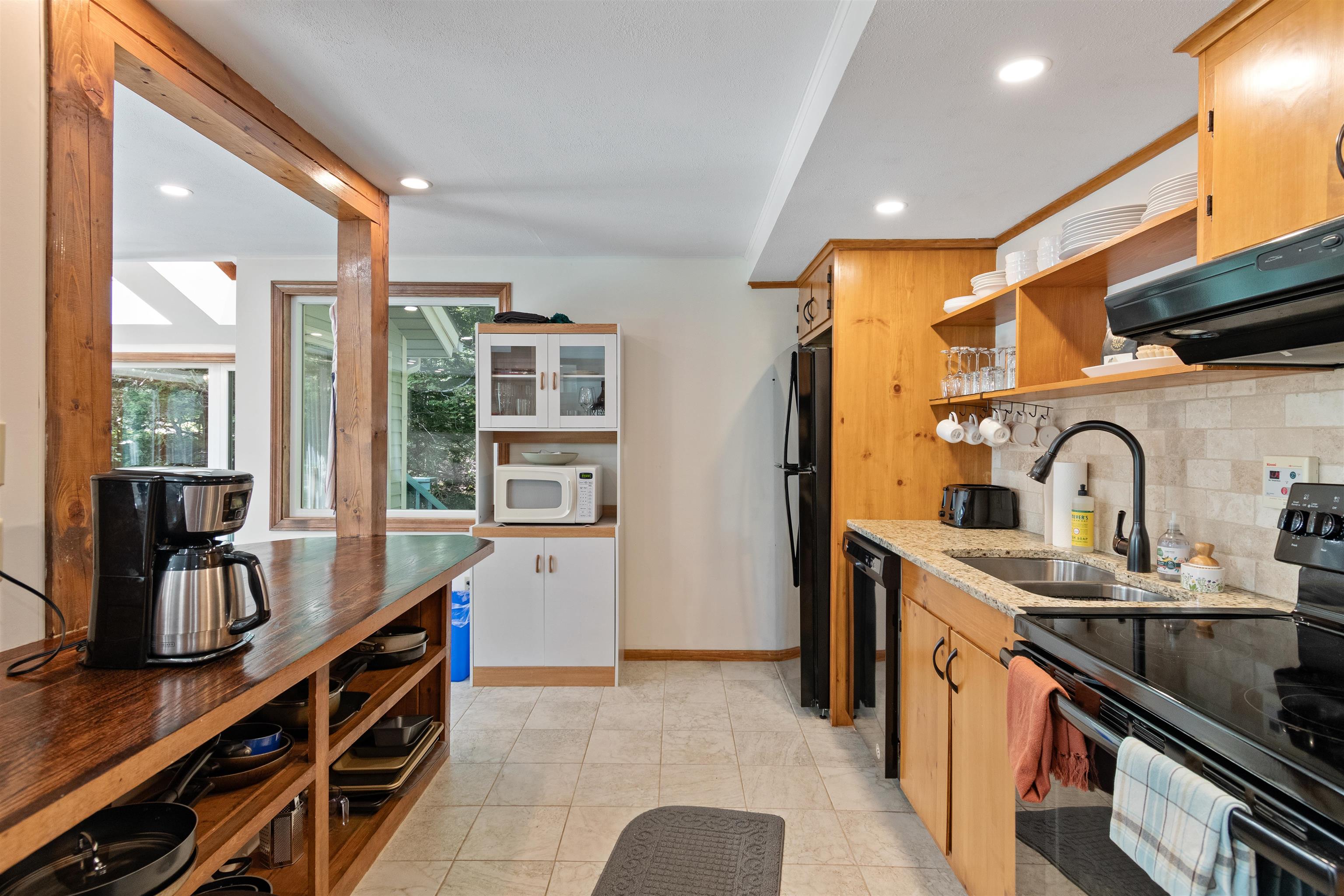 221 Highland Drive Unit: 27