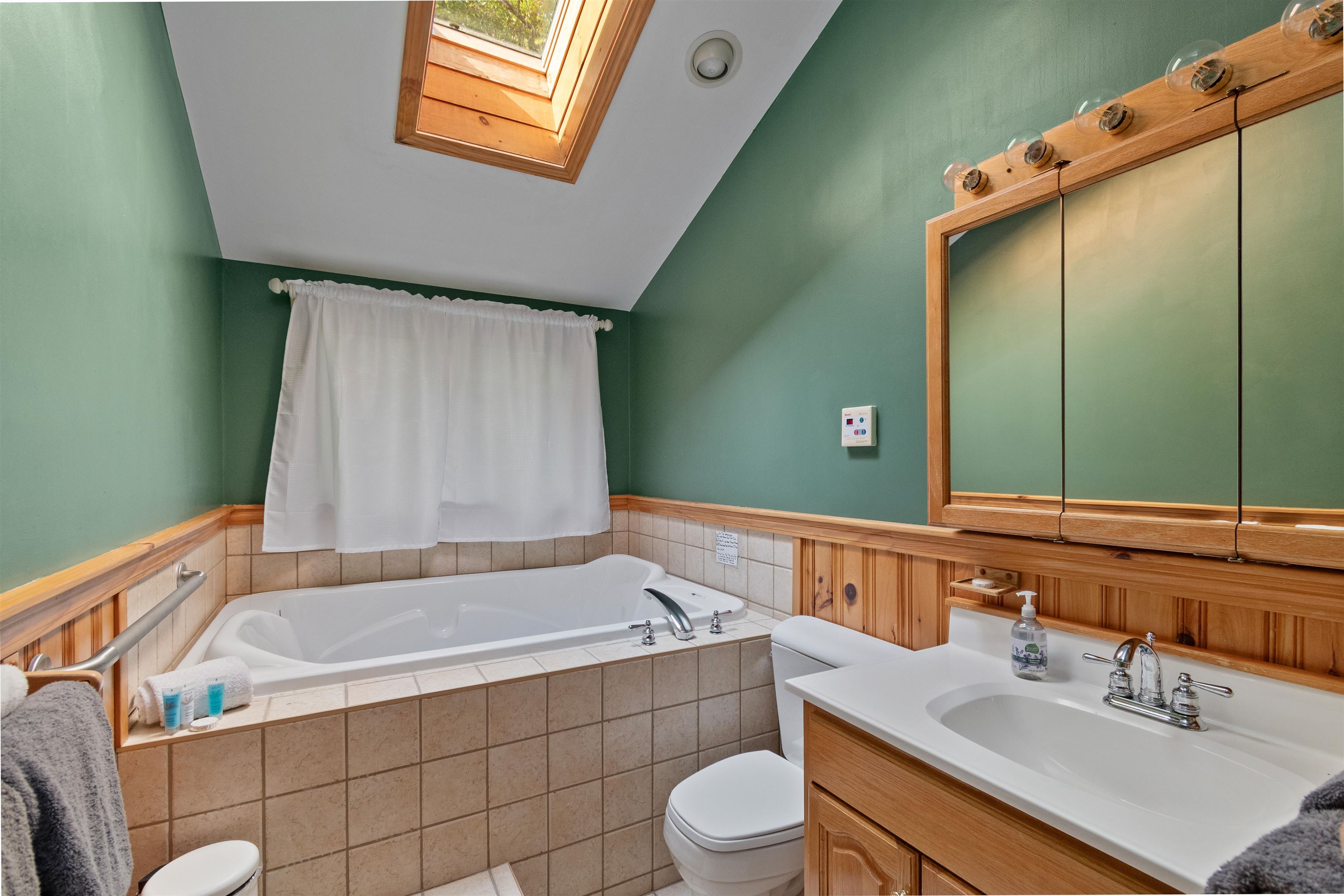 221 Highland Drive Unit: 27