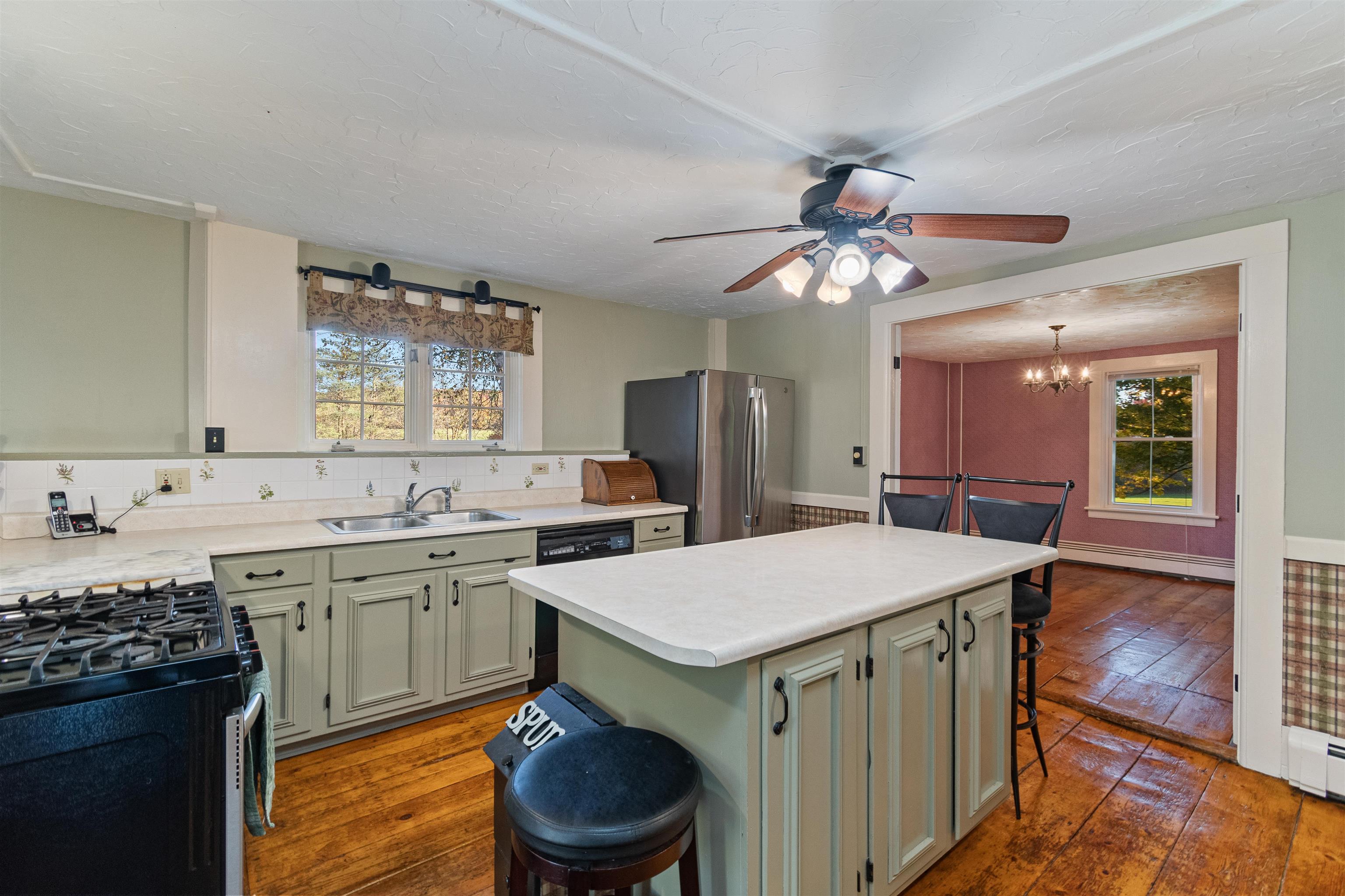 1632 Bradley Road