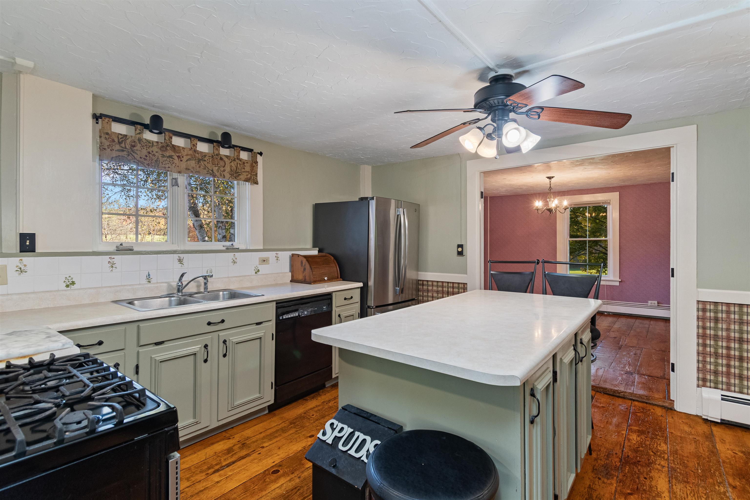 1632 Bradley Road