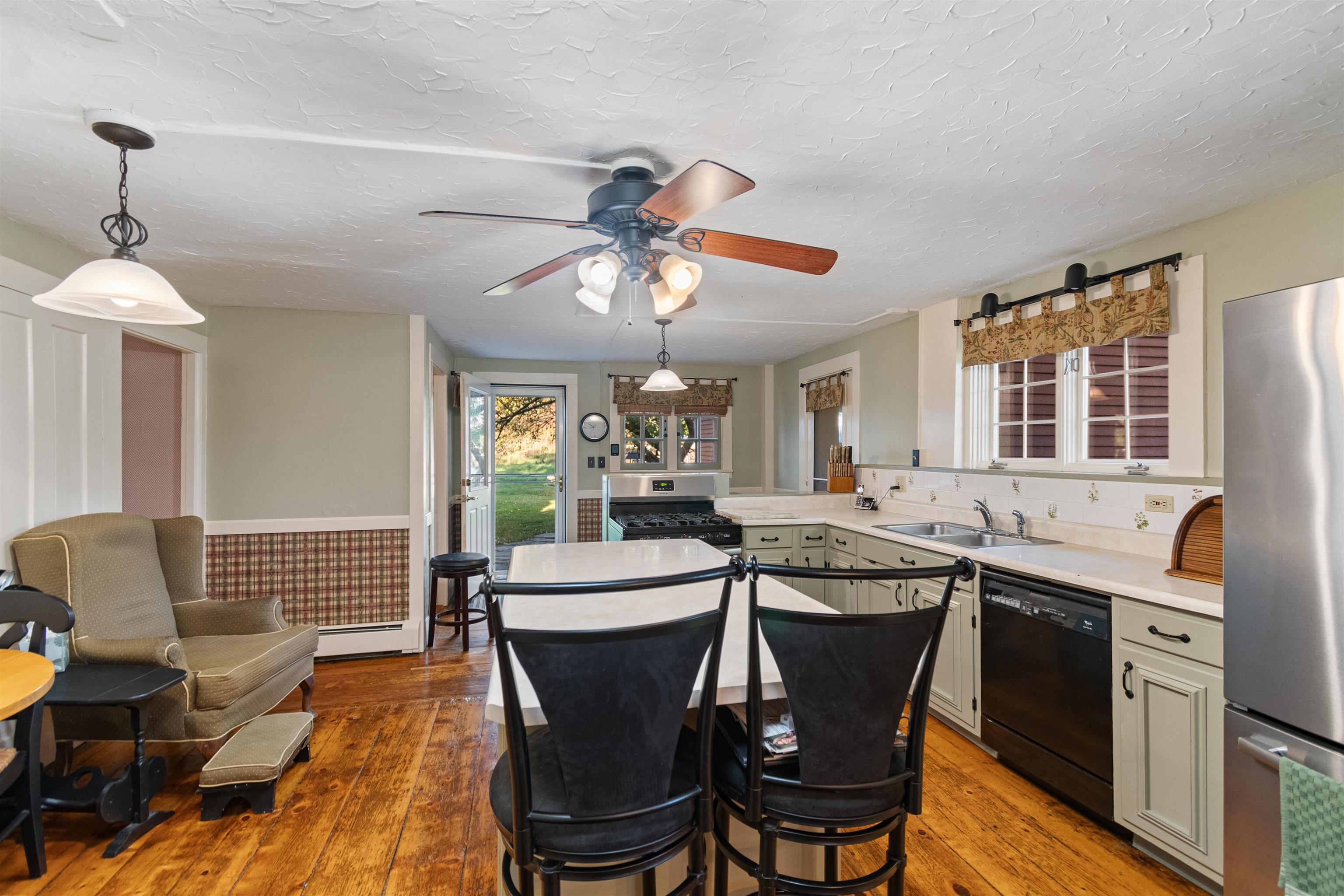 1632 Bradley Road