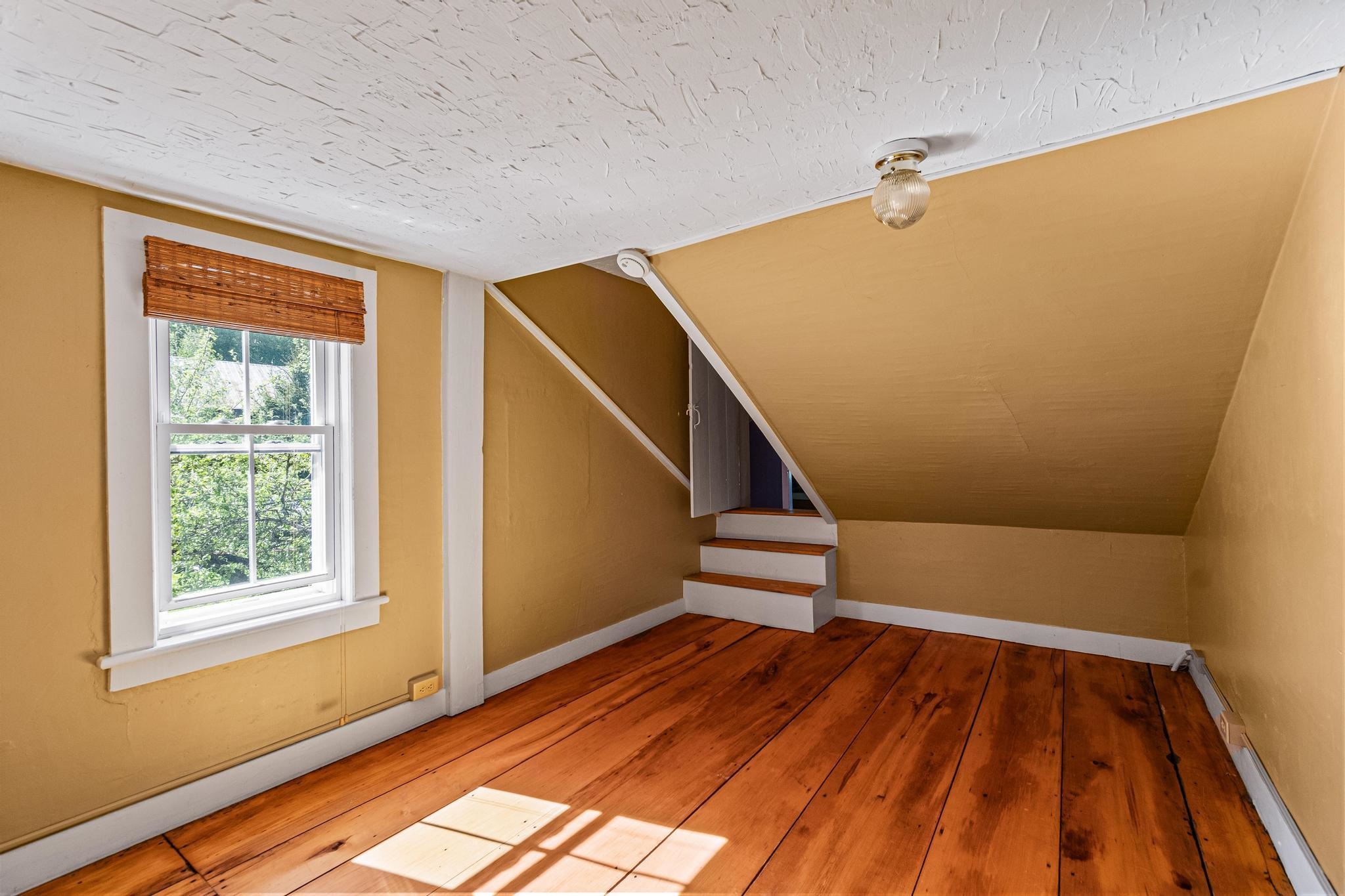 1632 Bradley Road