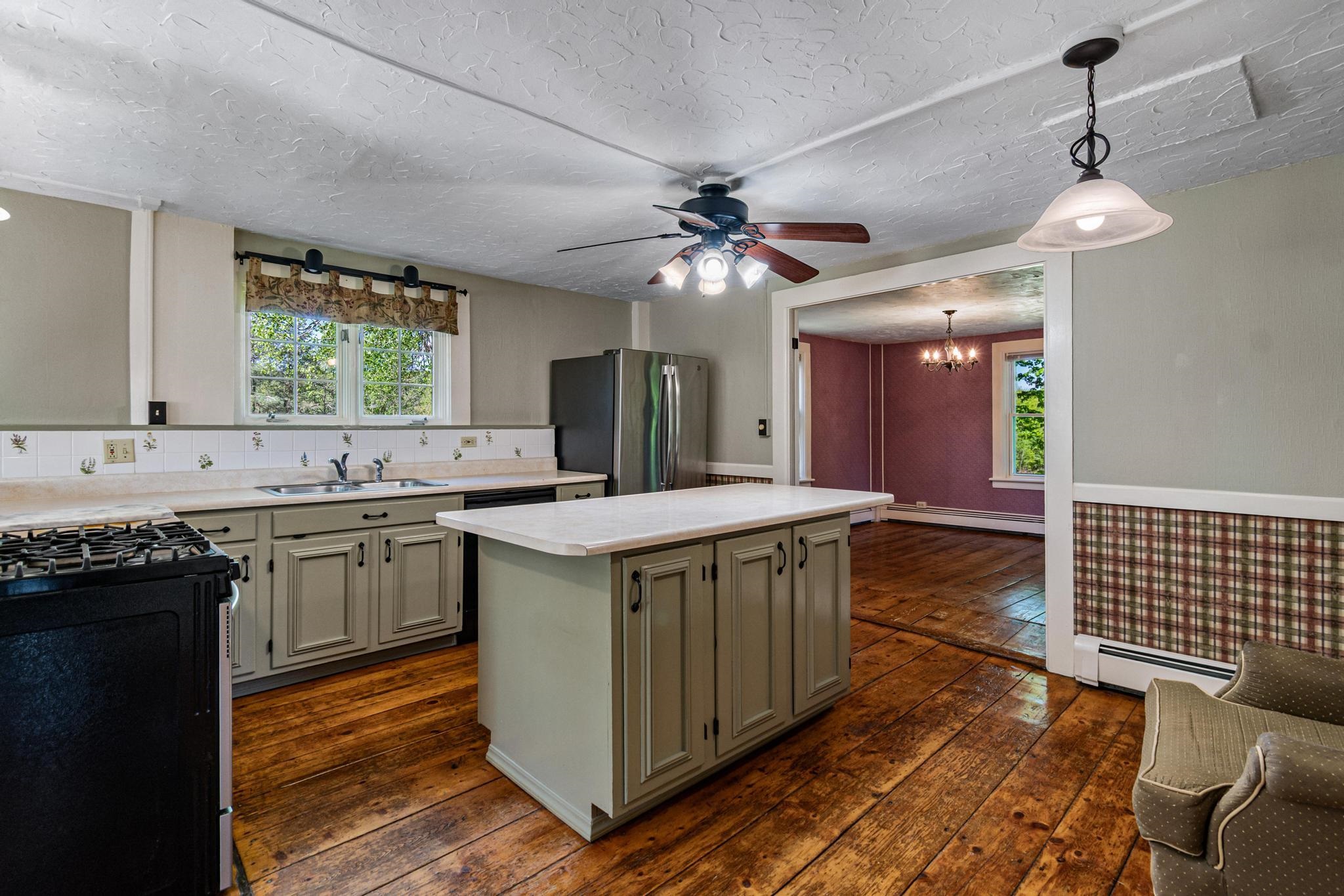1632 Bradley Road