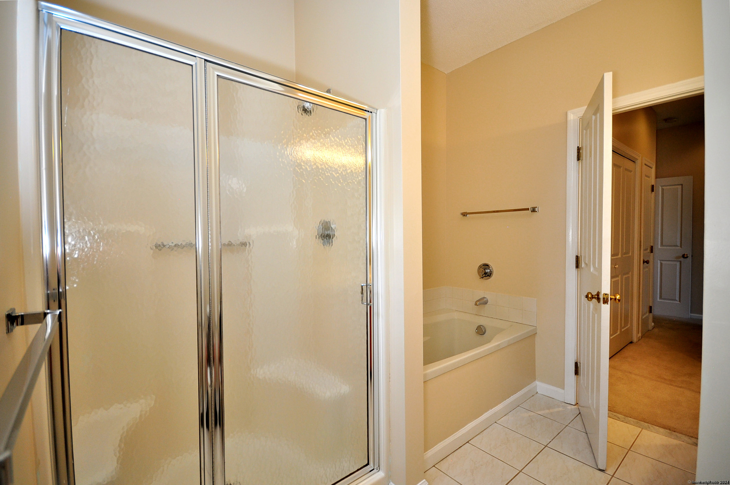 511 Hawthorne Lane 511