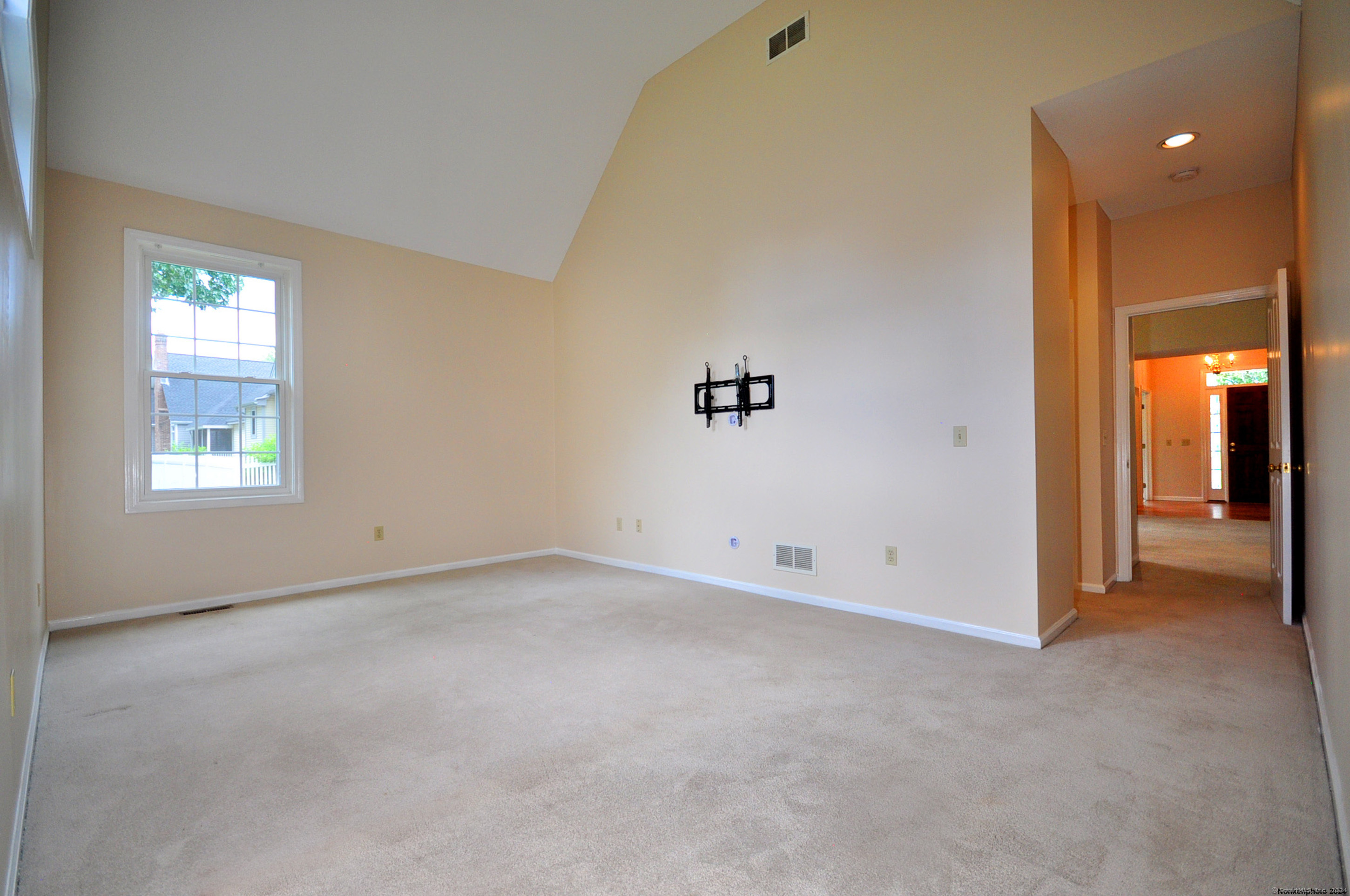 511 Hawthorne Lane 511