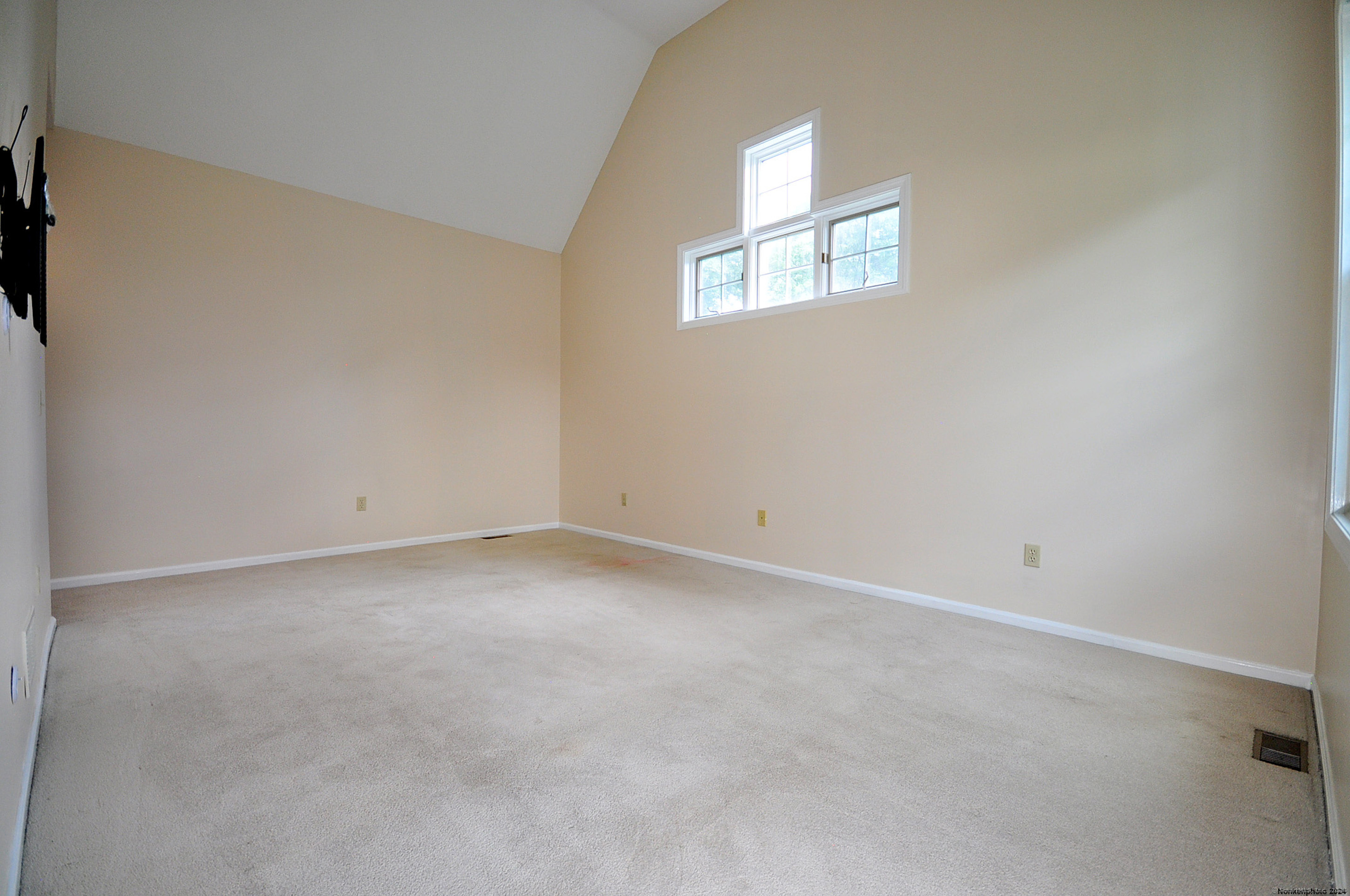 511 Hawthorne Lane 511