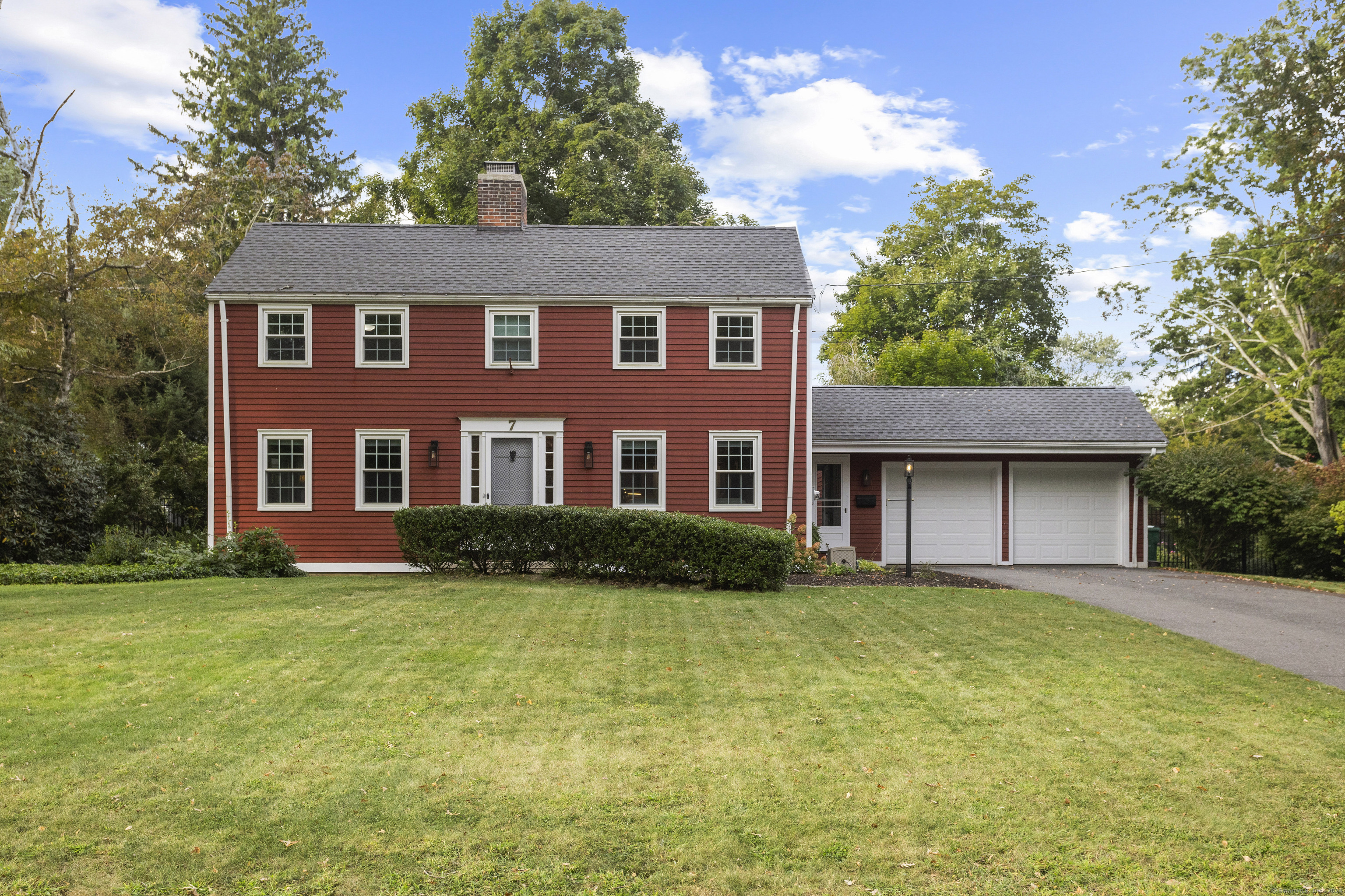 7 Kenwood Circle