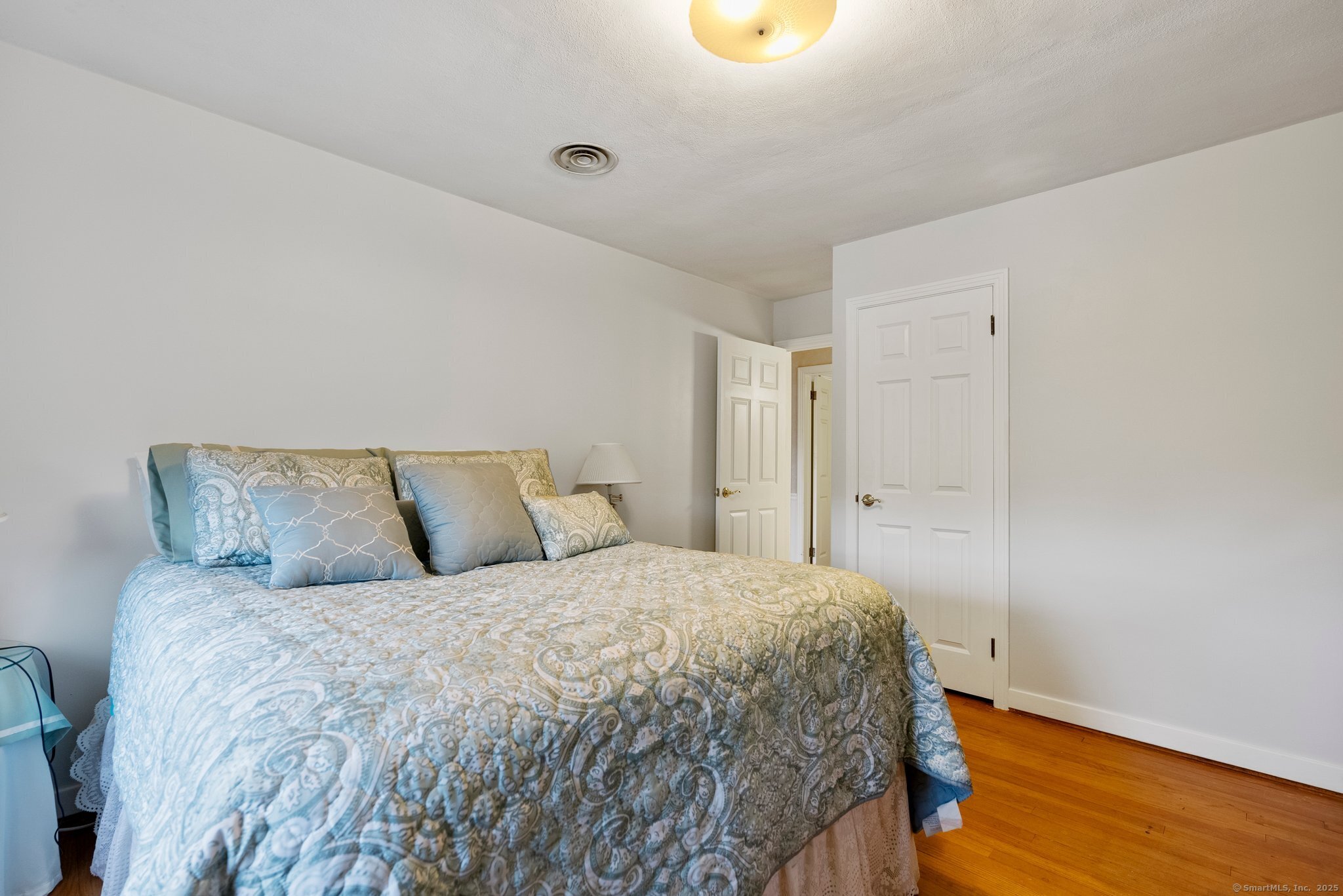 223 Tunxis Avenue