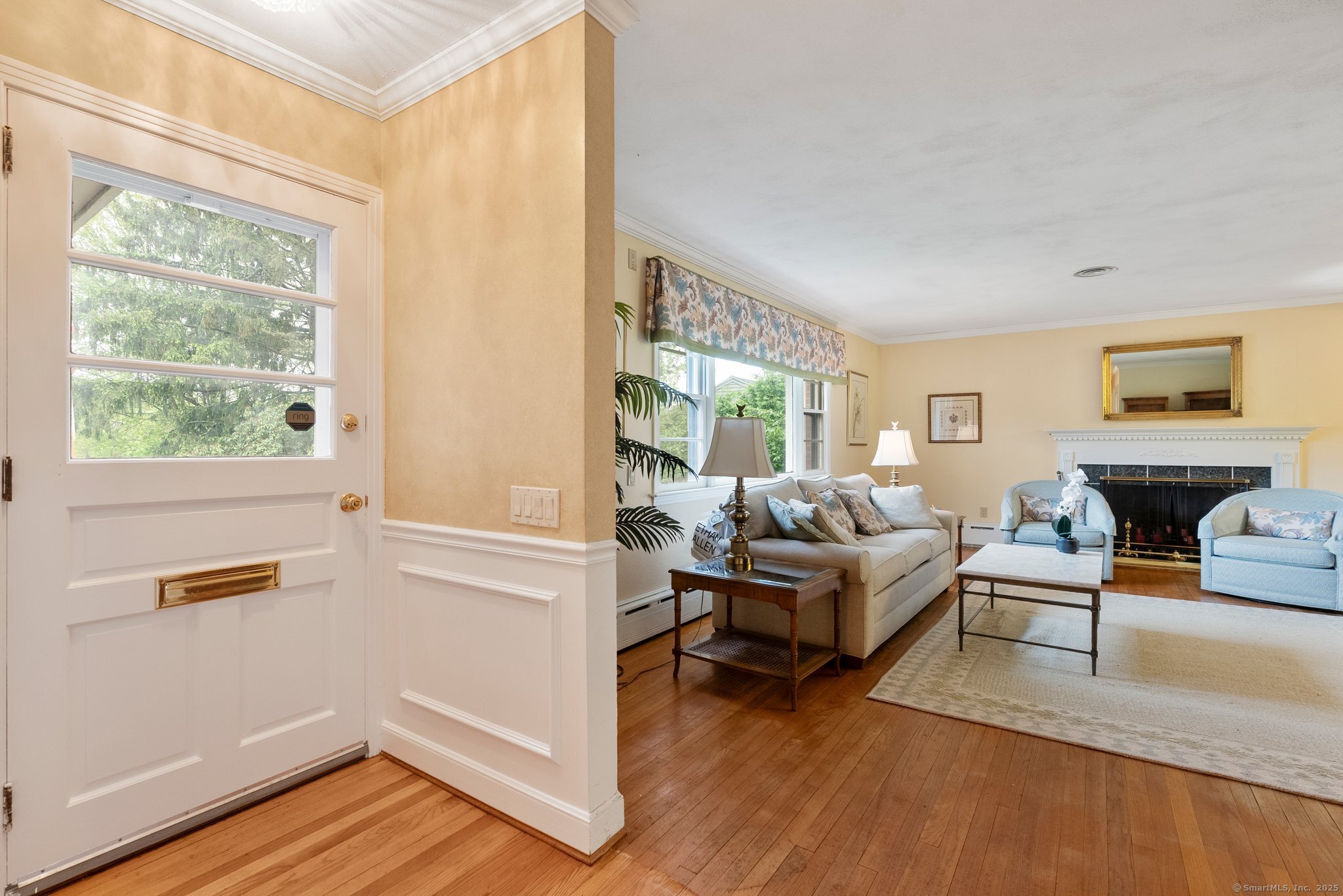 223 Tunxis Avenue