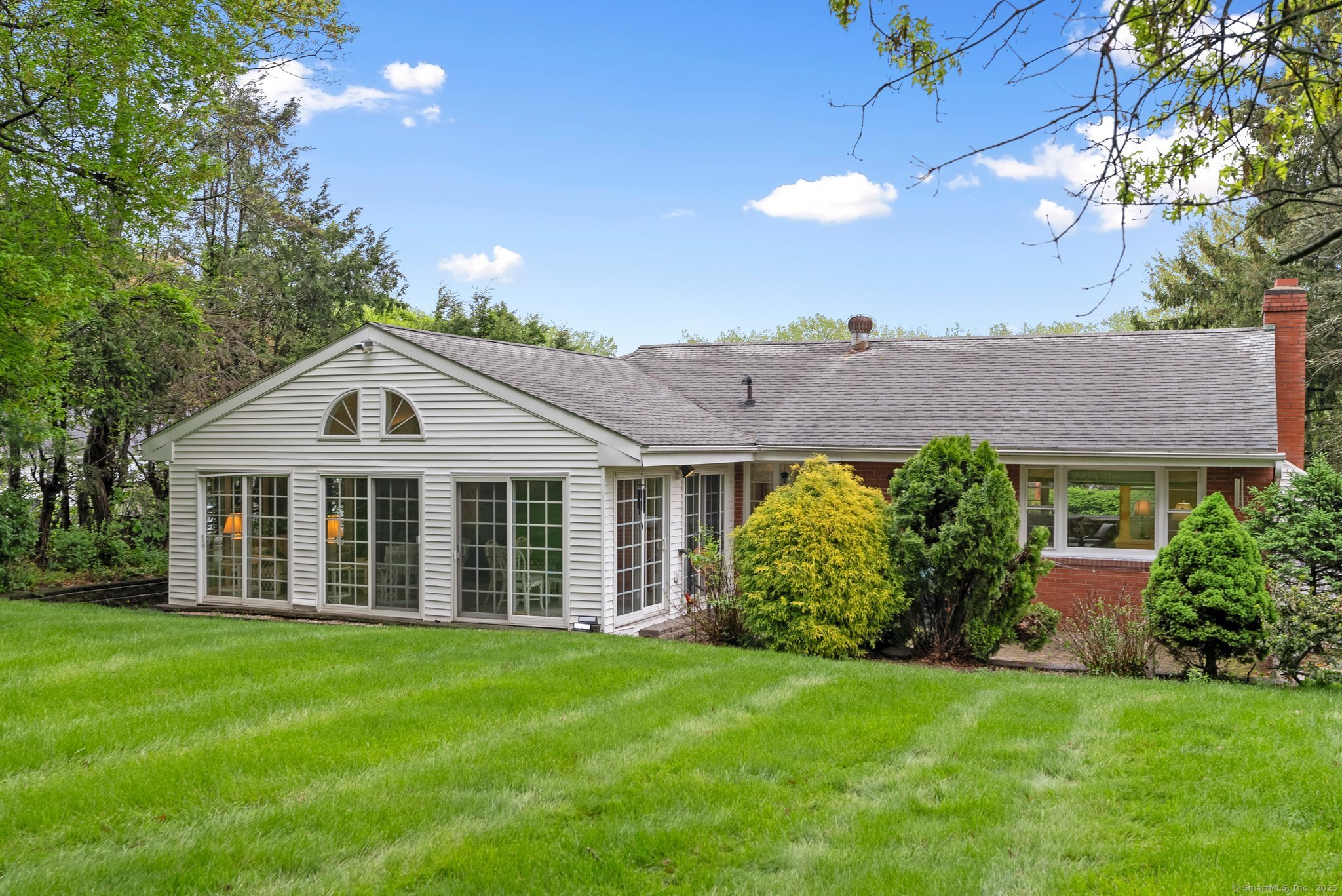 223 Tunxis Avenue
