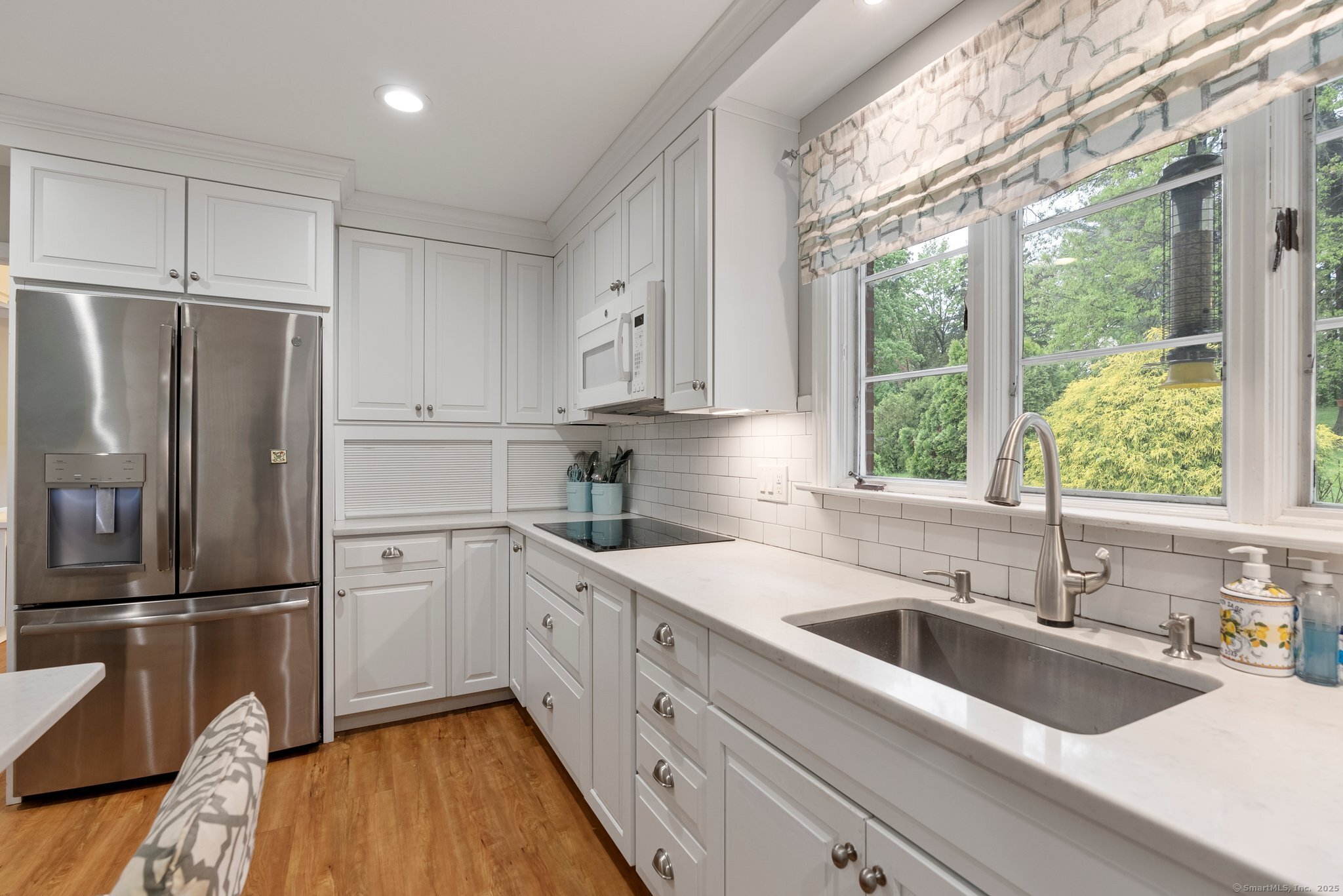 223 Tunxis Avenue