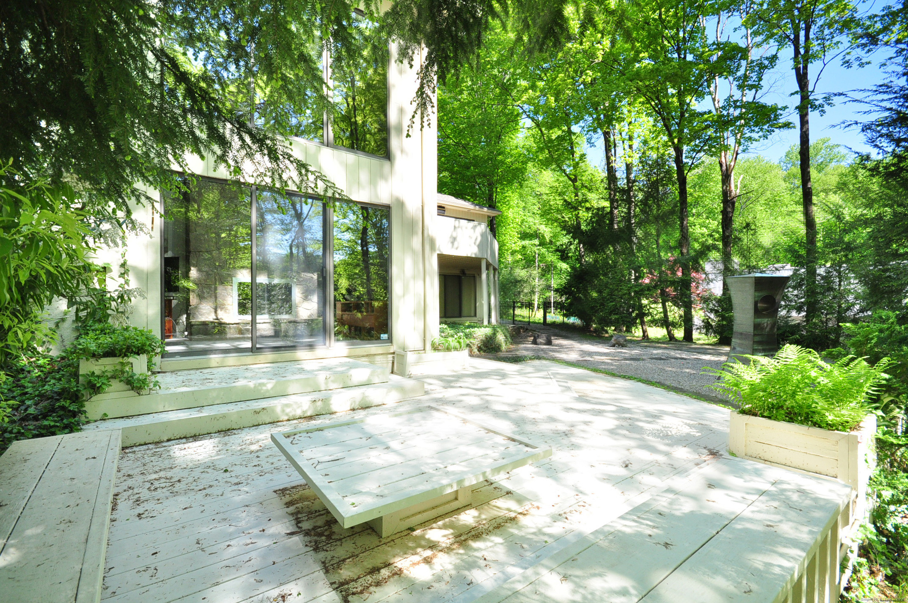 4 High Ledge Road