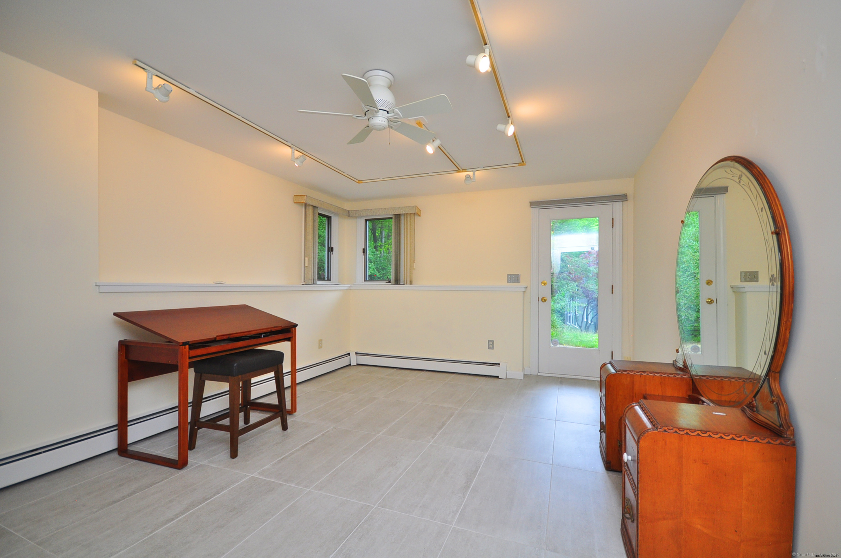 4 High Ledge Road