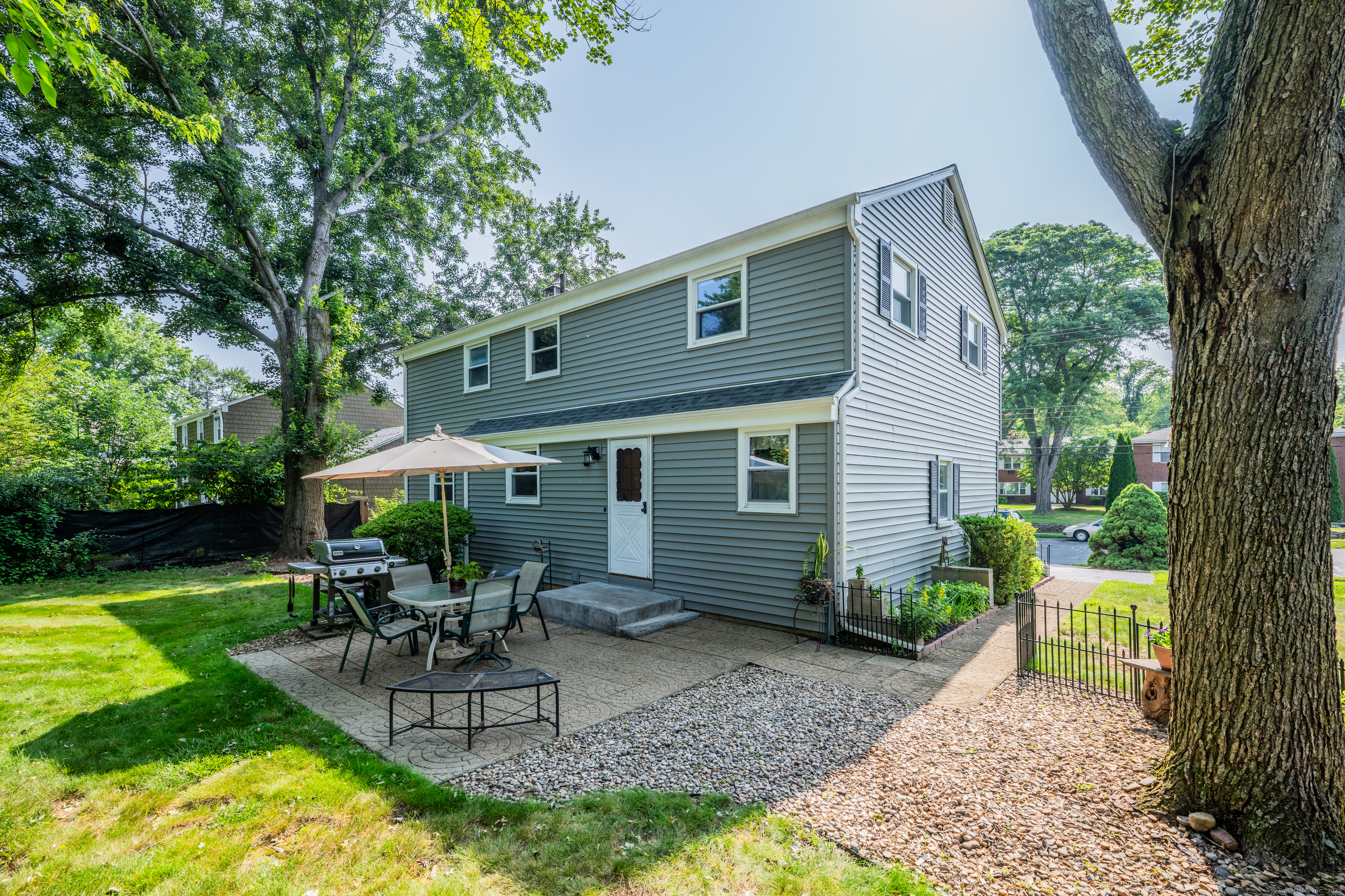112 Shadow Lane