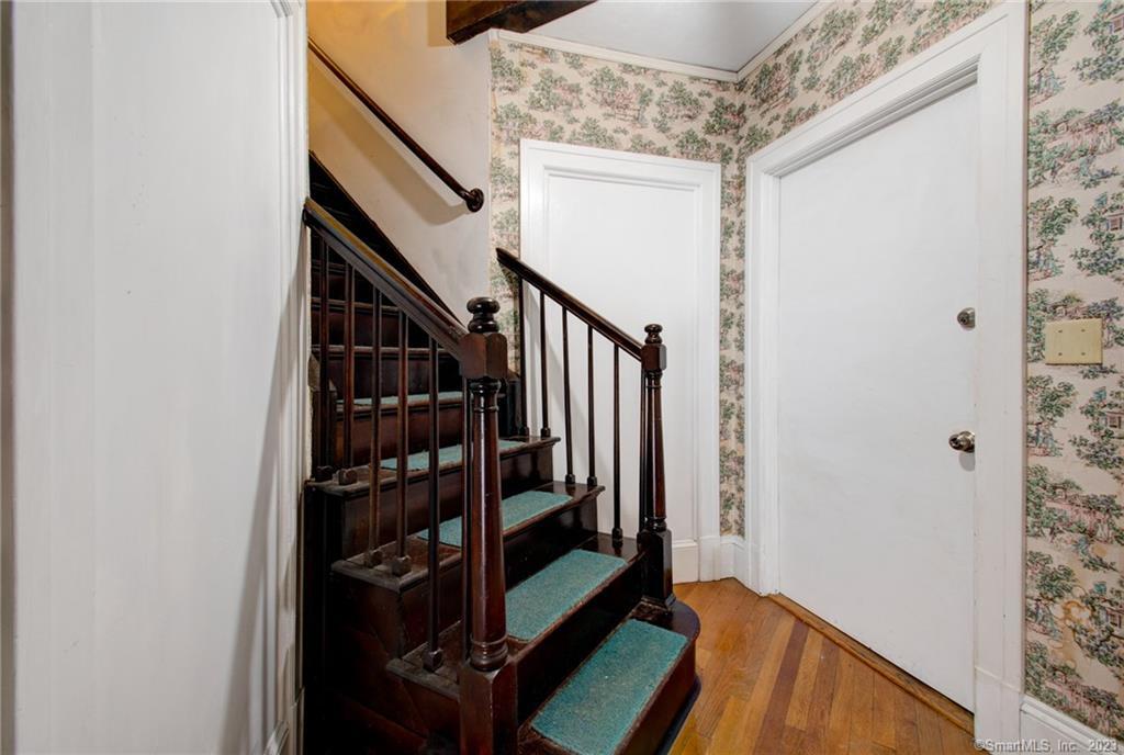 34 Maplewood Avenue 3rd Floor