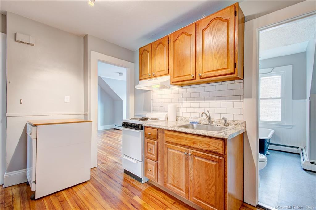 34 Maplewood Avenue 3rd Floor