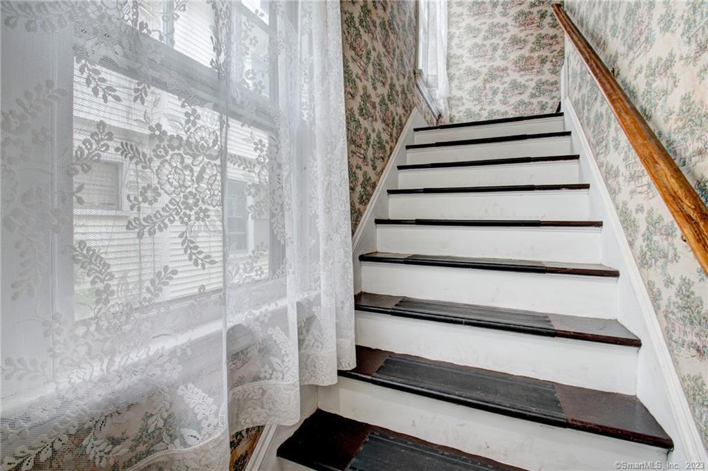 34 Maplewood Avenue 3rd Floor