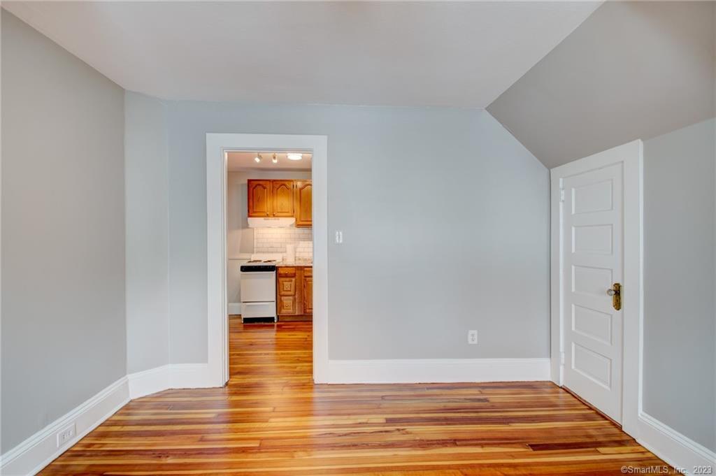 34 Maplewood Avenue 3rd Floor