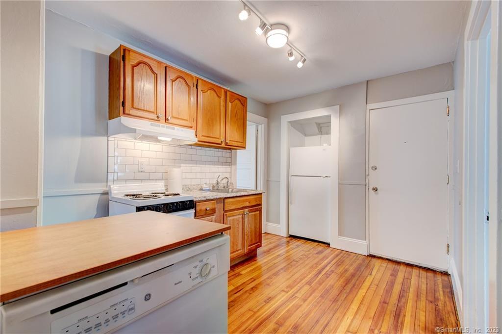 34 Maplewood Avenue 3rd Floor