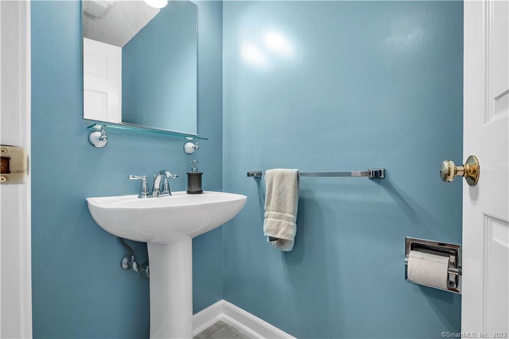 2 Canterbury Lane 5