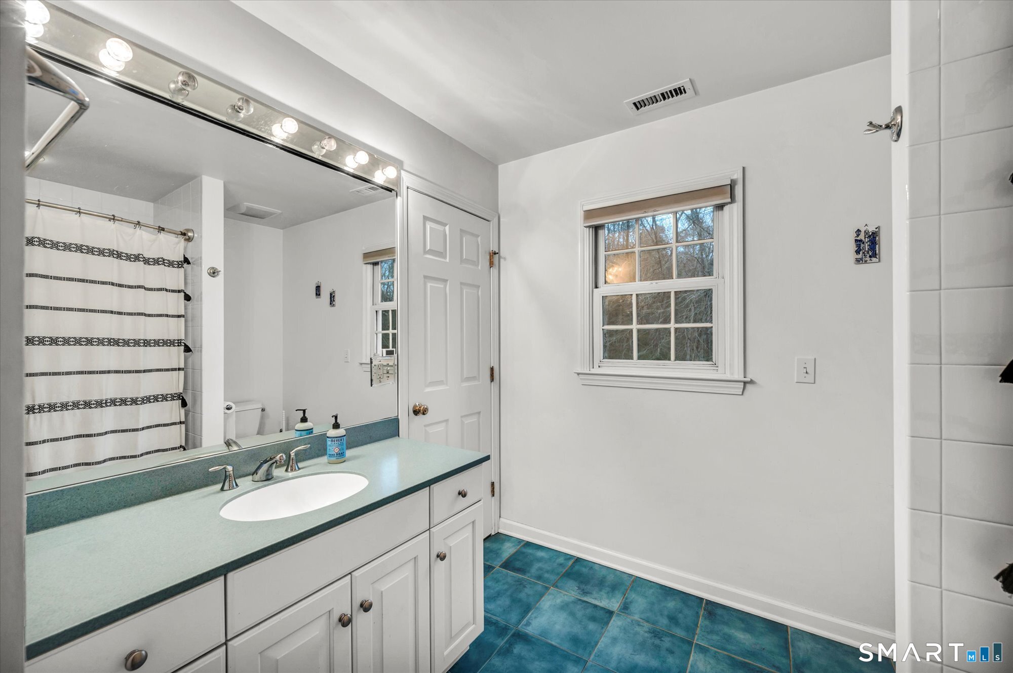25 Williamsburg Circle