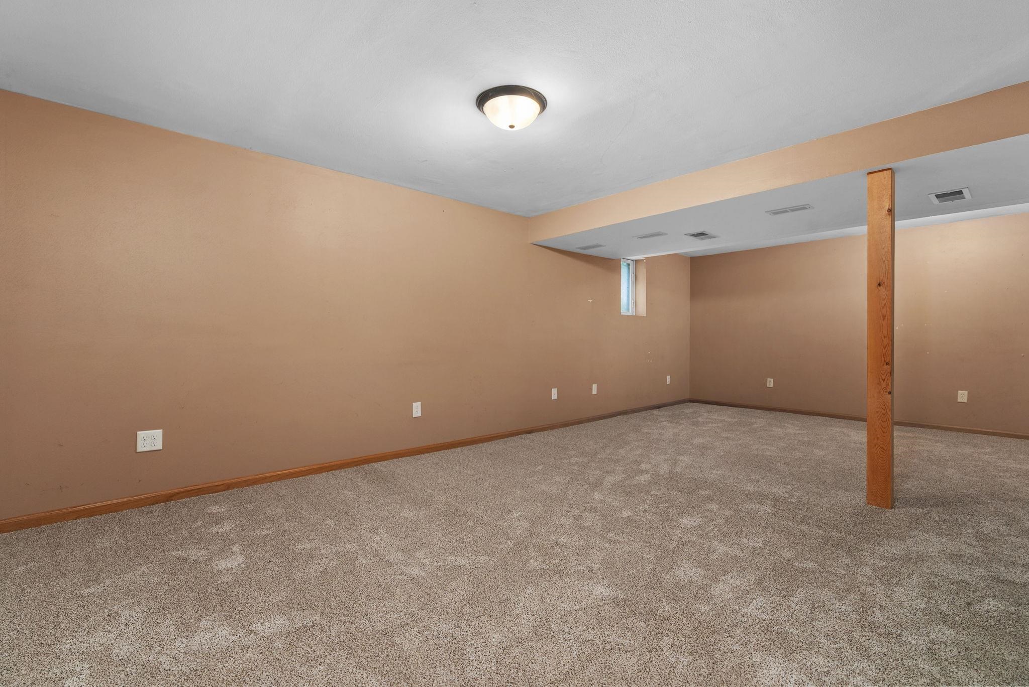 6550 Doral Circle