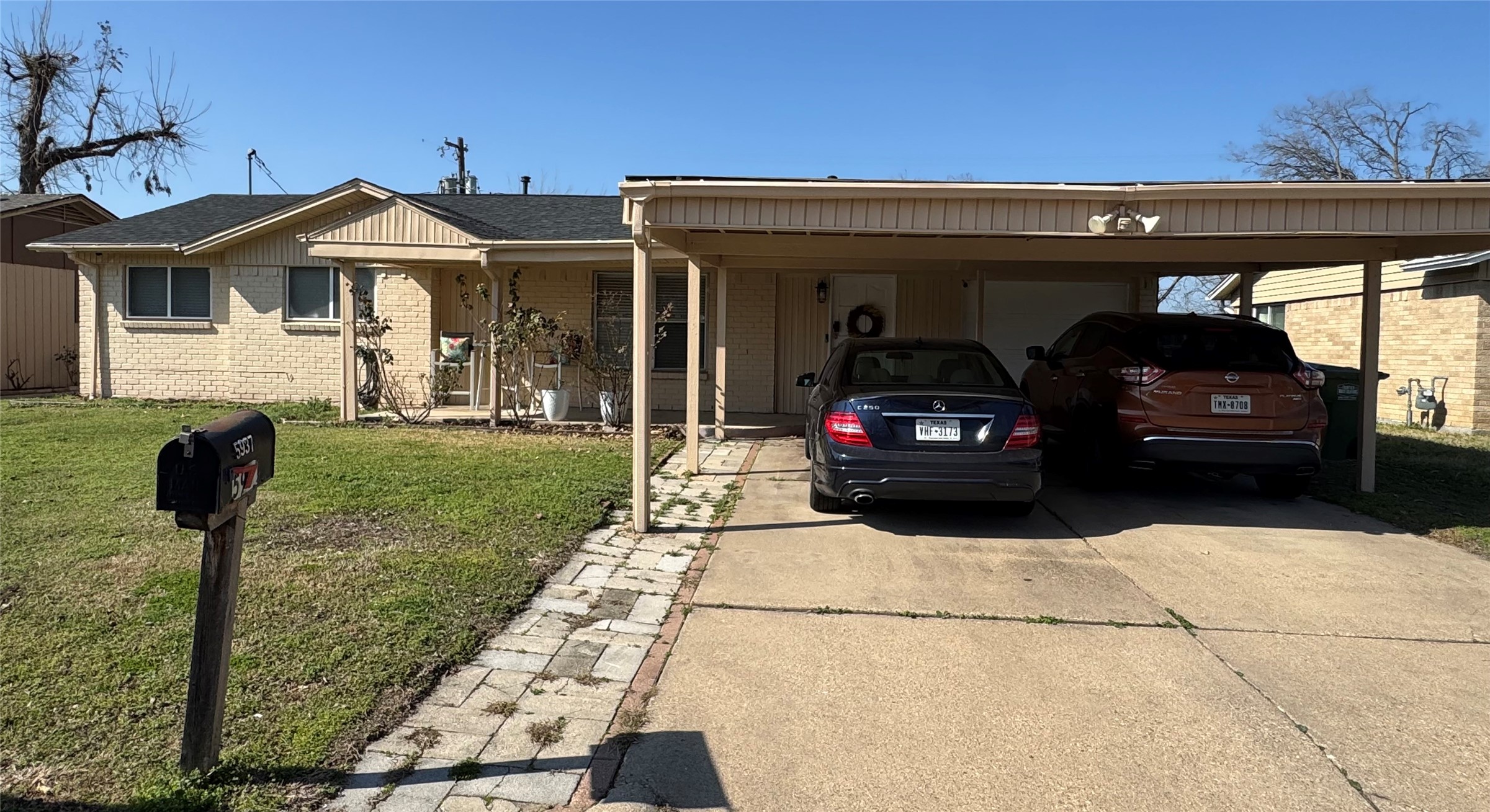 5937 Lalagray Lane