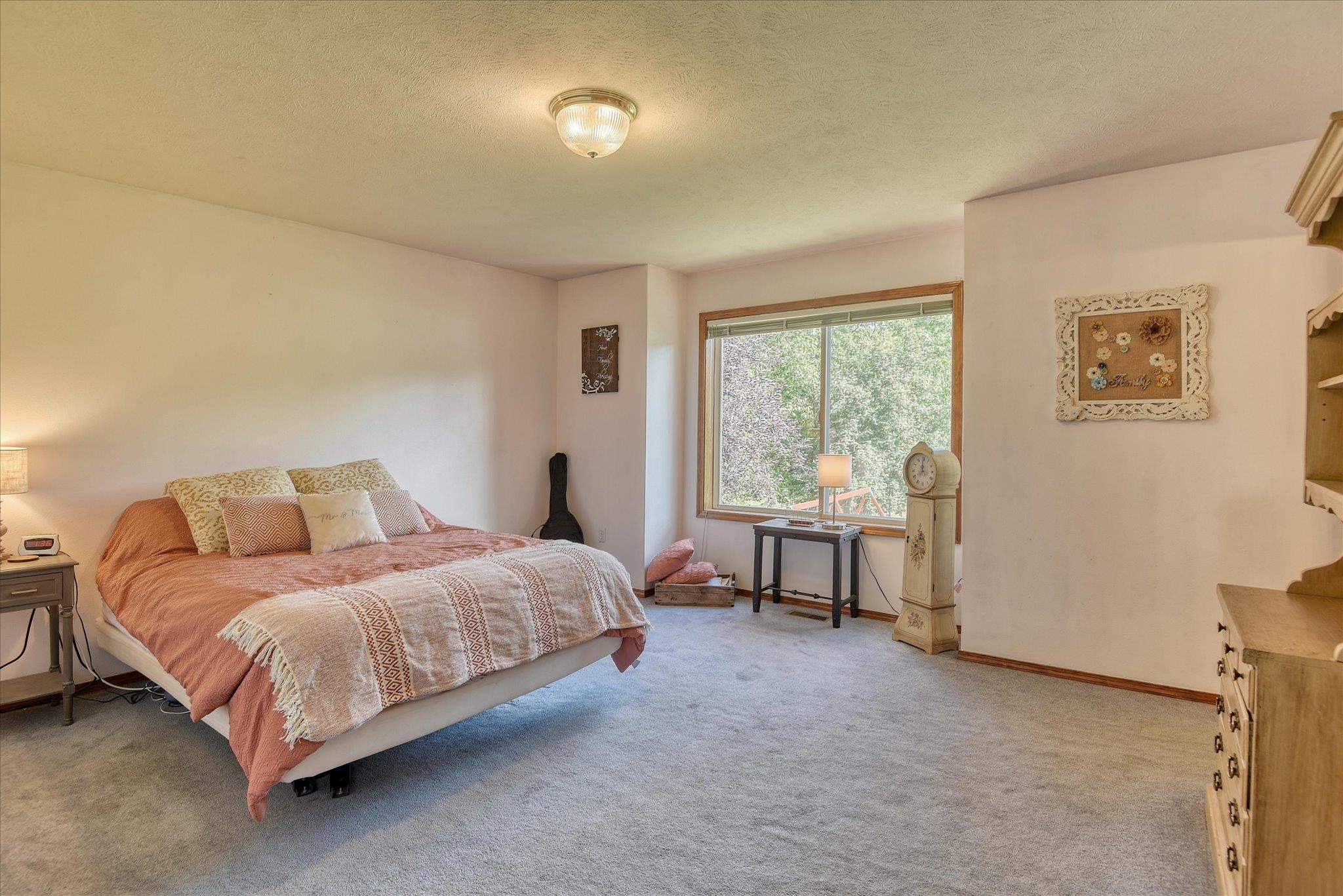 15710 N Chronicle Ct