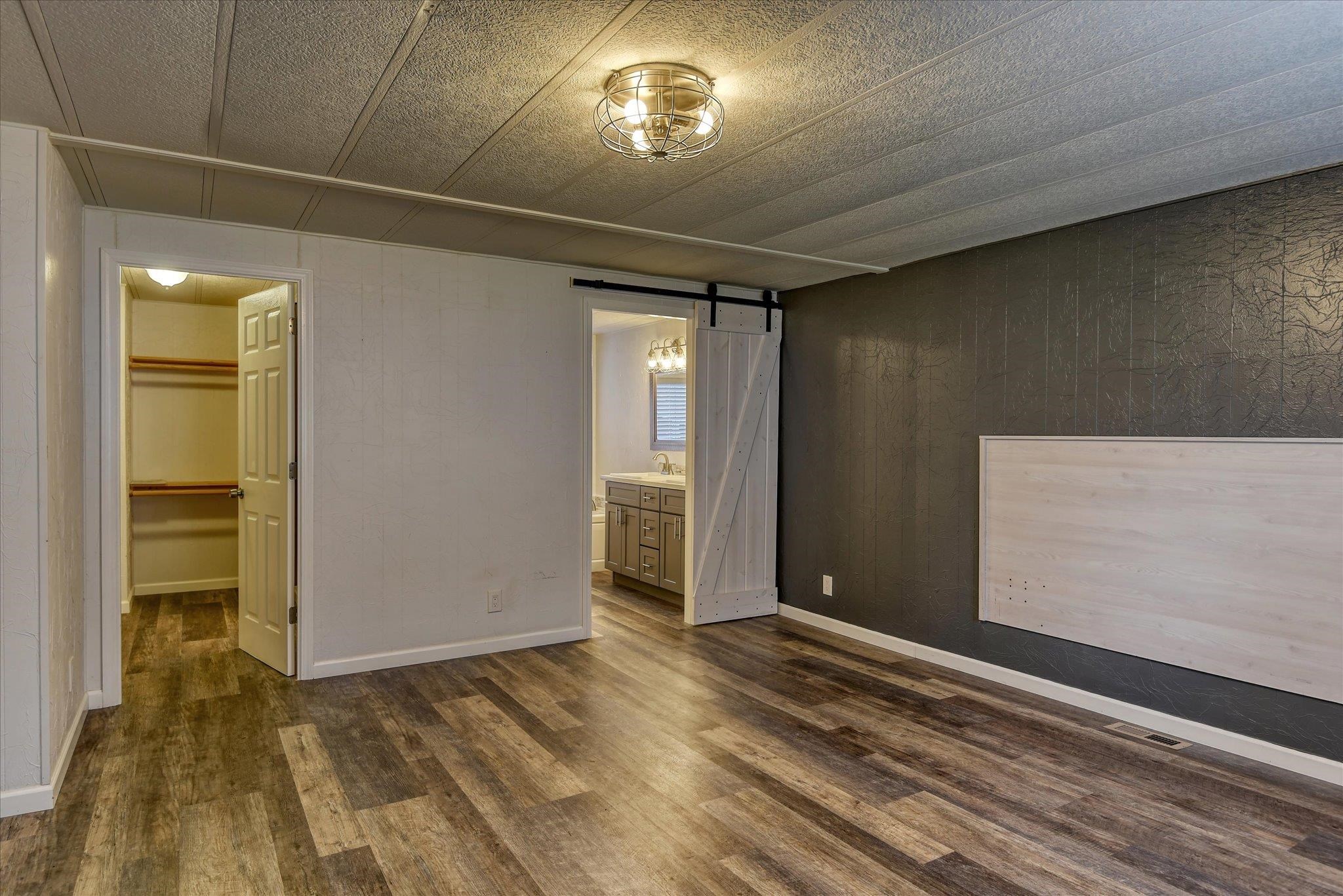 8900 S Mullen Hill Rd