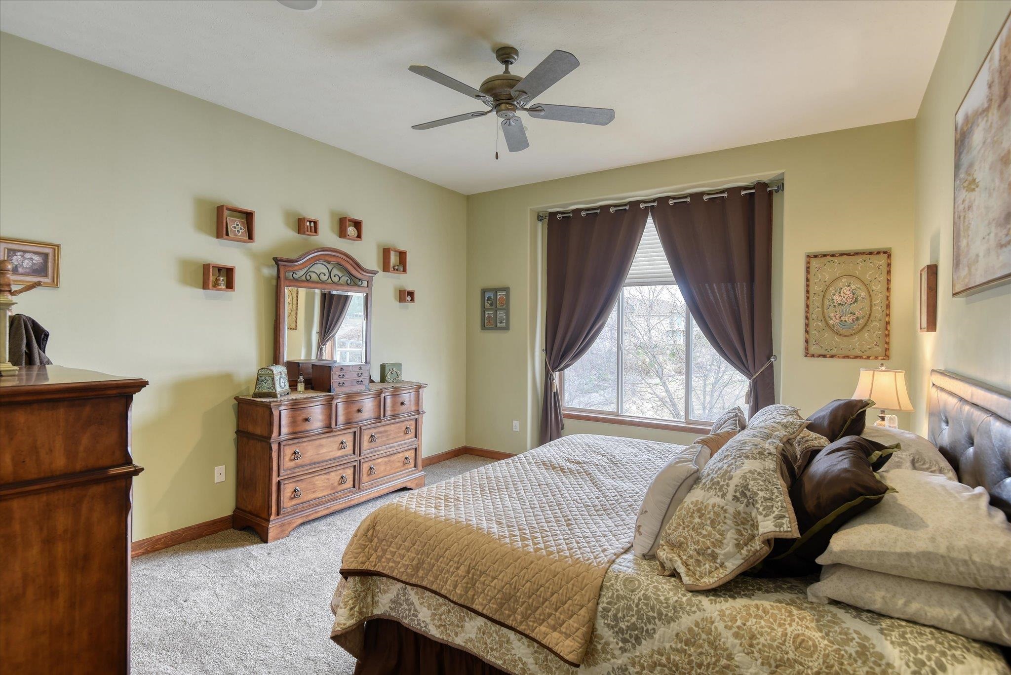 805 S Shelley Lake Ln