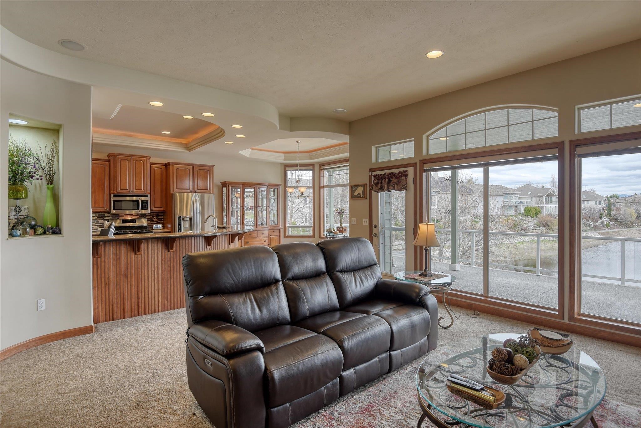 805 S Shelley Lake Ln