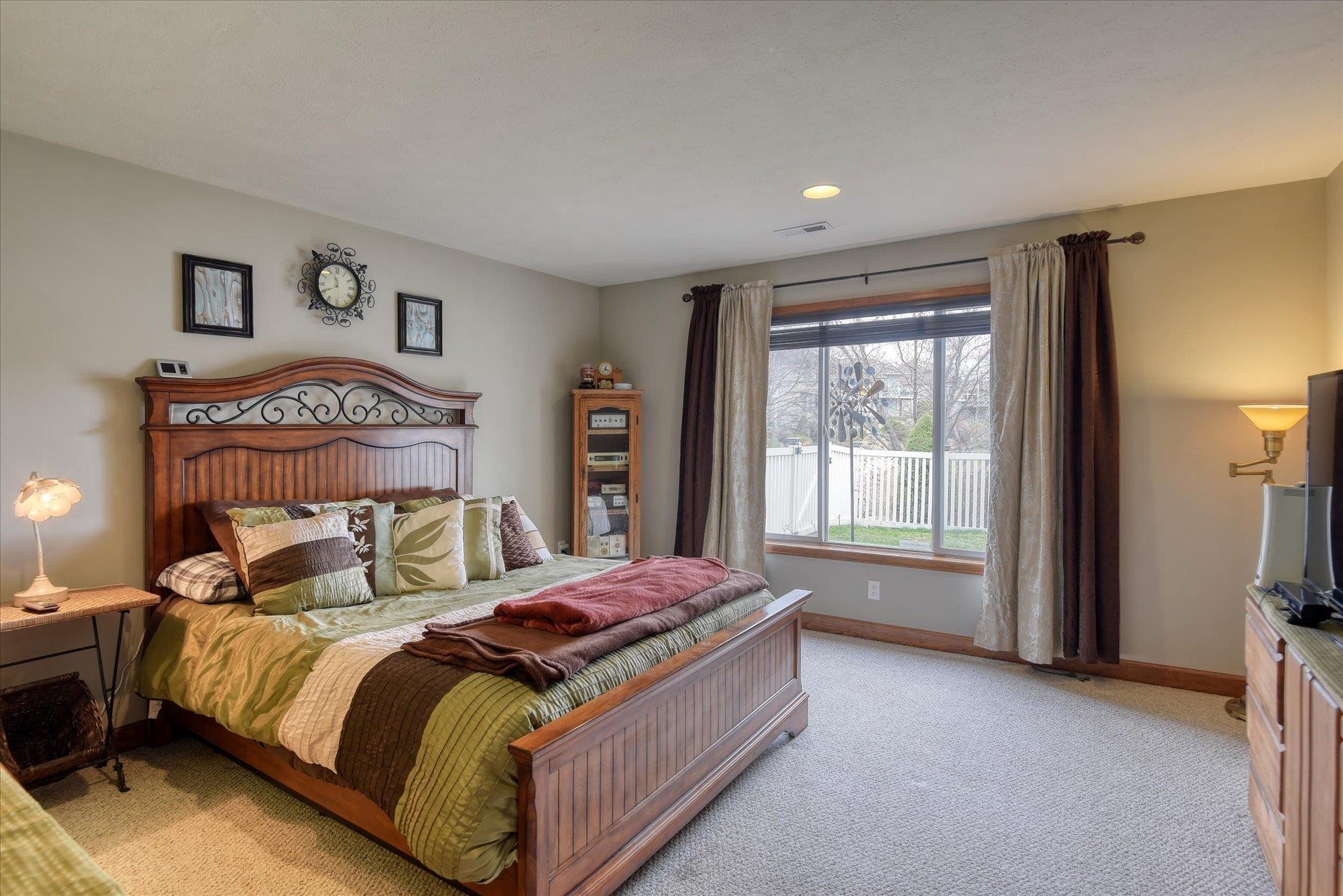 805 S Shelley Lake Ln