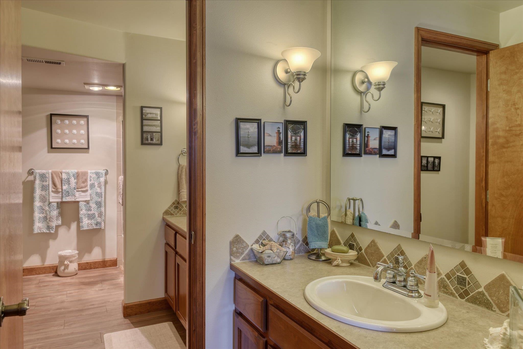 805 S Shelley Lake Ln