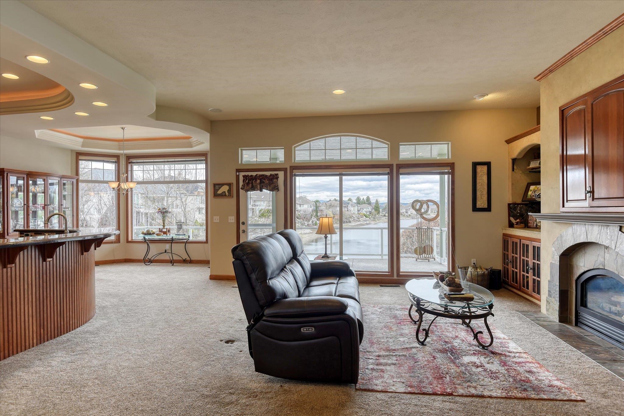 805 S Shelley Lake Ln