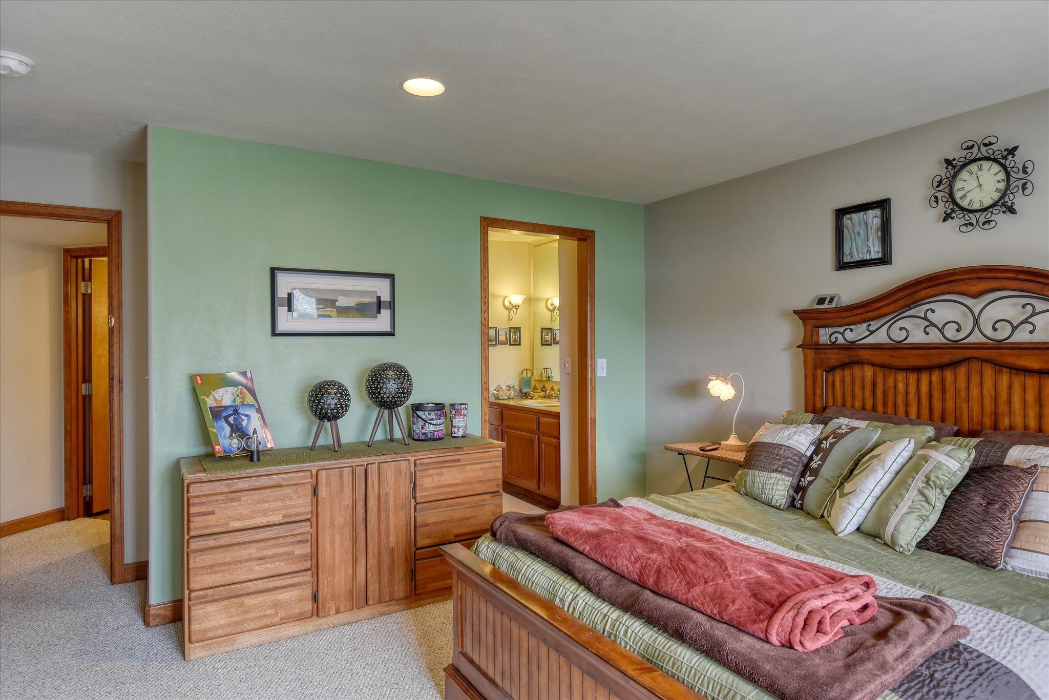 805 S Shelley Lake Ln