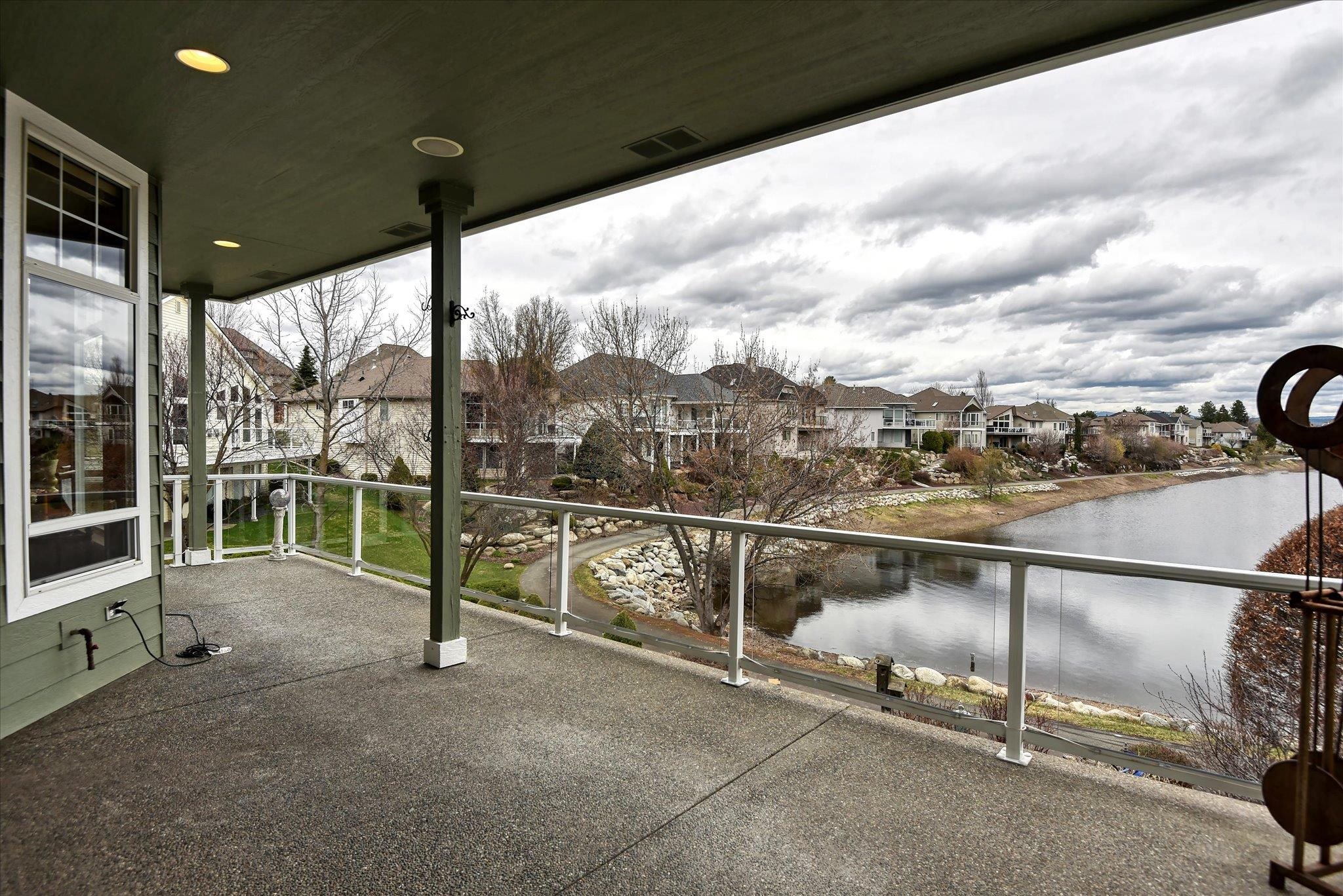 805 S Shelley Lake Ln