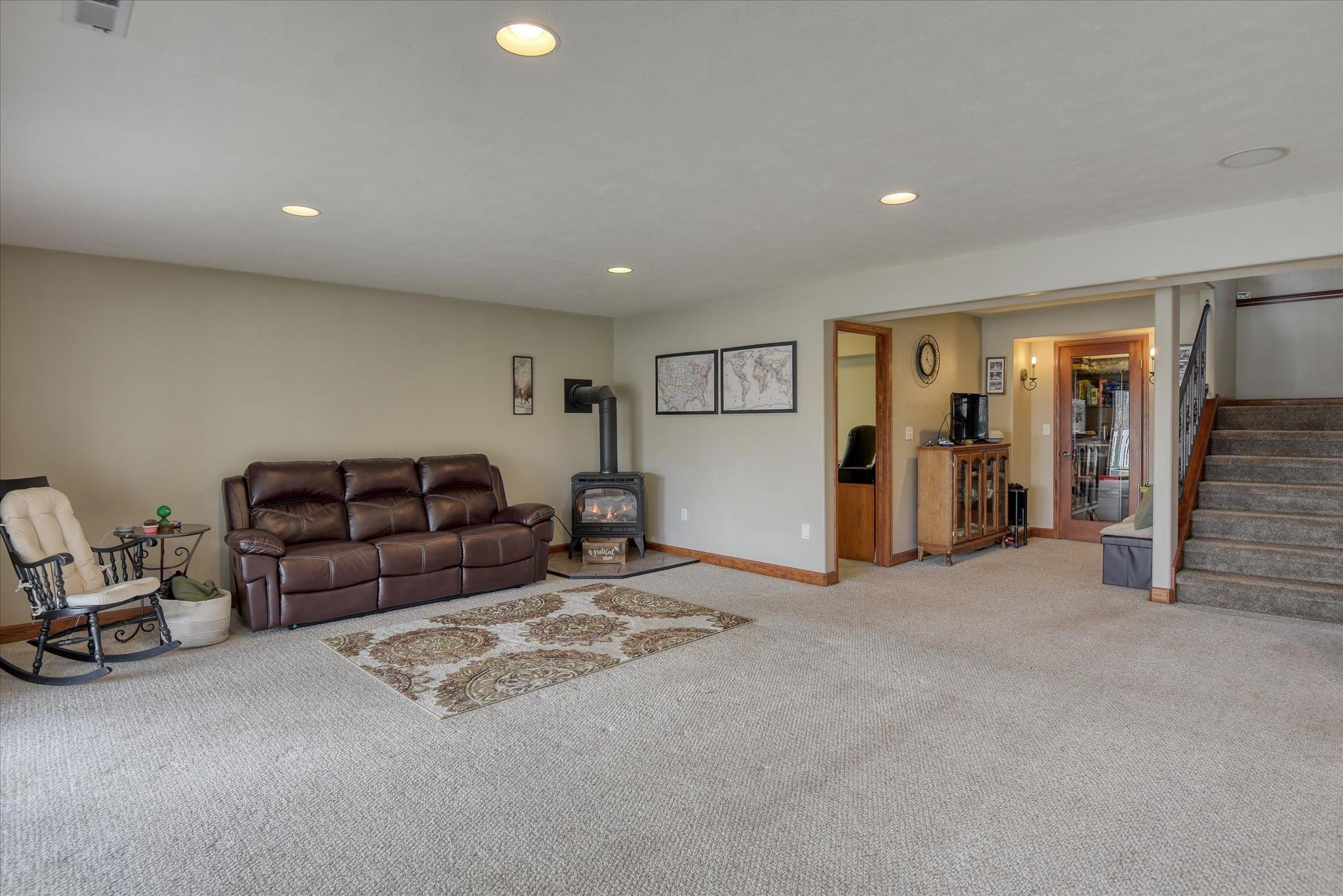 805 S Shelley Lake Ln