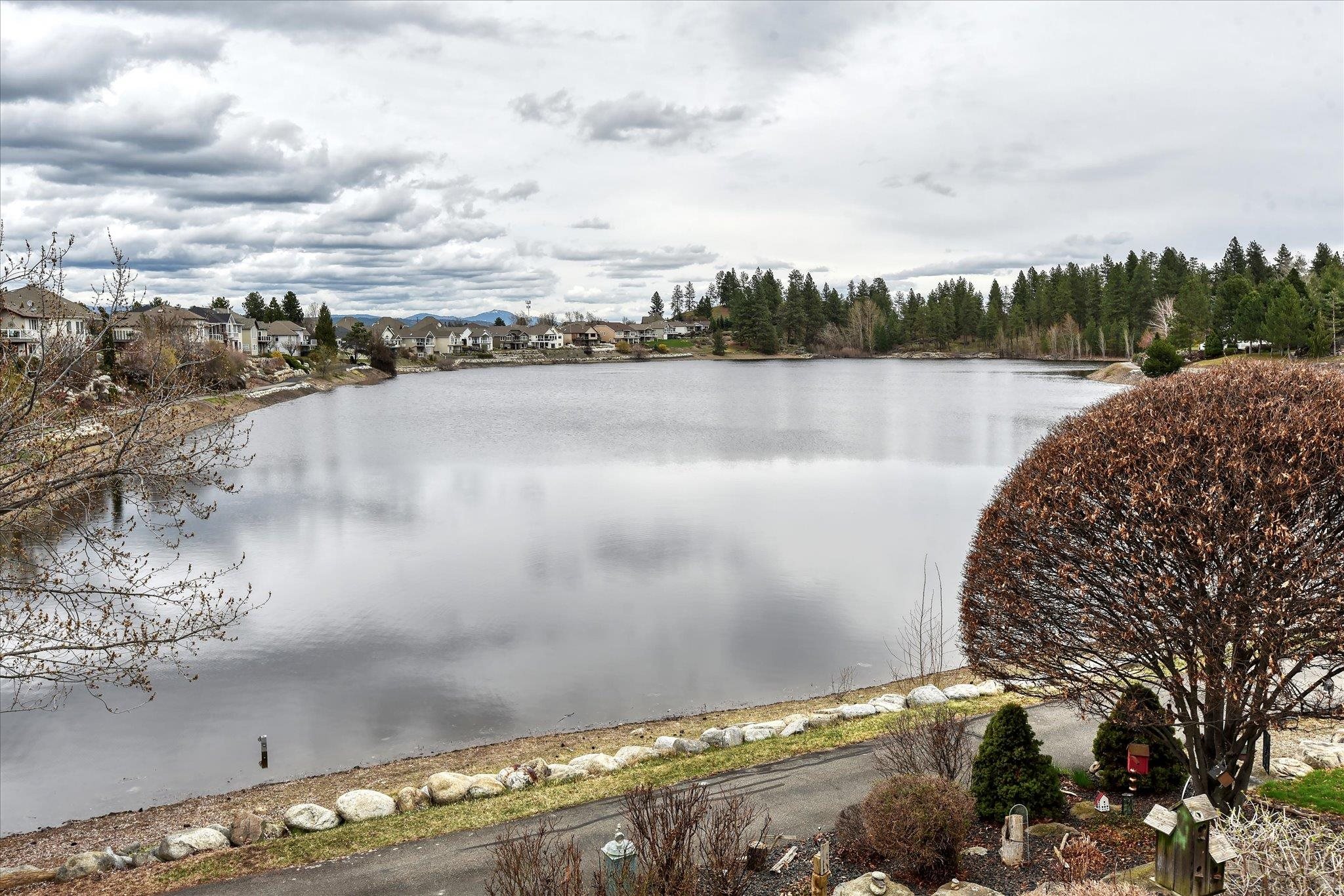 805 S Shelley Lake Ln