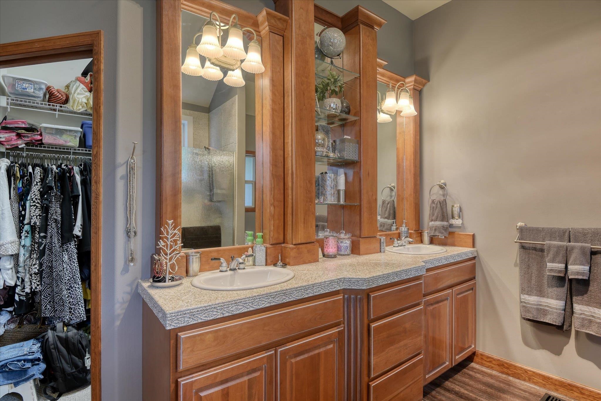 805 S Shelley Lake Ln